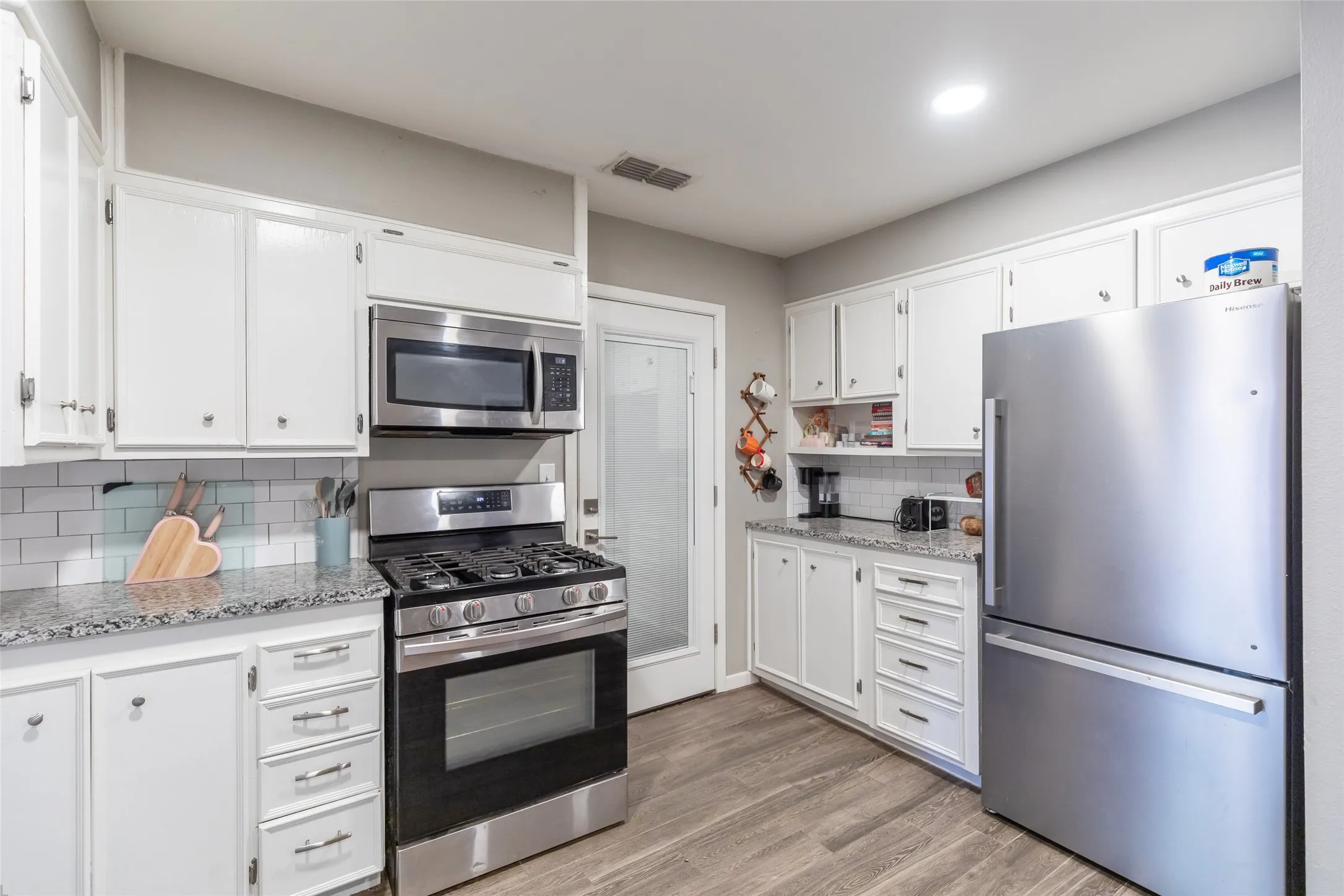 Single Family Residence For Sale in Taylor County , 720 GLENDALE Drive, Abilene, Texas 79603, 3 Bedroom, 2 Bathroom, 2 Garage spaces, 1,611 Sqft, built in 1956, mls#21350856, Real Estate Agent in Abilene, Homes For Sale in Taylor county, Homes For Sale in Abilene, Realtor in Abilene Texas, Real Estate Brokerage Independent Realty Texas, Luminita Cordes Realtor