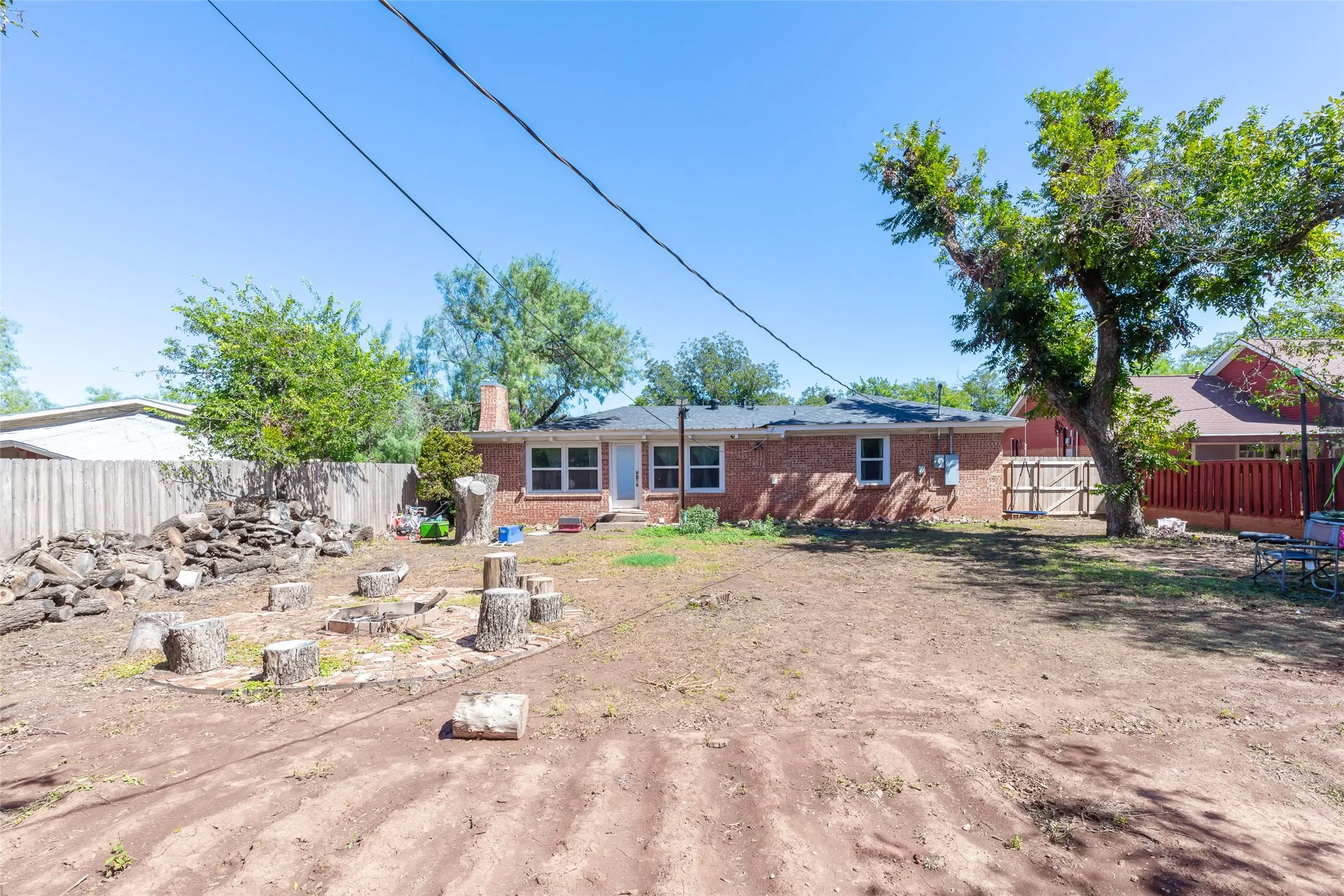 Single Family Residence For Sale in Taylor County , 720 GLENDALE Drive, Abilene, Texas 79603, 3 Bedroom, 2 Bathroom, 2 Garage spaces, 1,611 Sqft, built in 1956, mls#21350856, Real Estate Agent in Abilene, Homes For Sale in Taylor county, Homes For Sale in Abilene, Realtor in Abilene Texas, Real Estate Brokerage Independent Realty Texas, Luminita Cordes Realtor