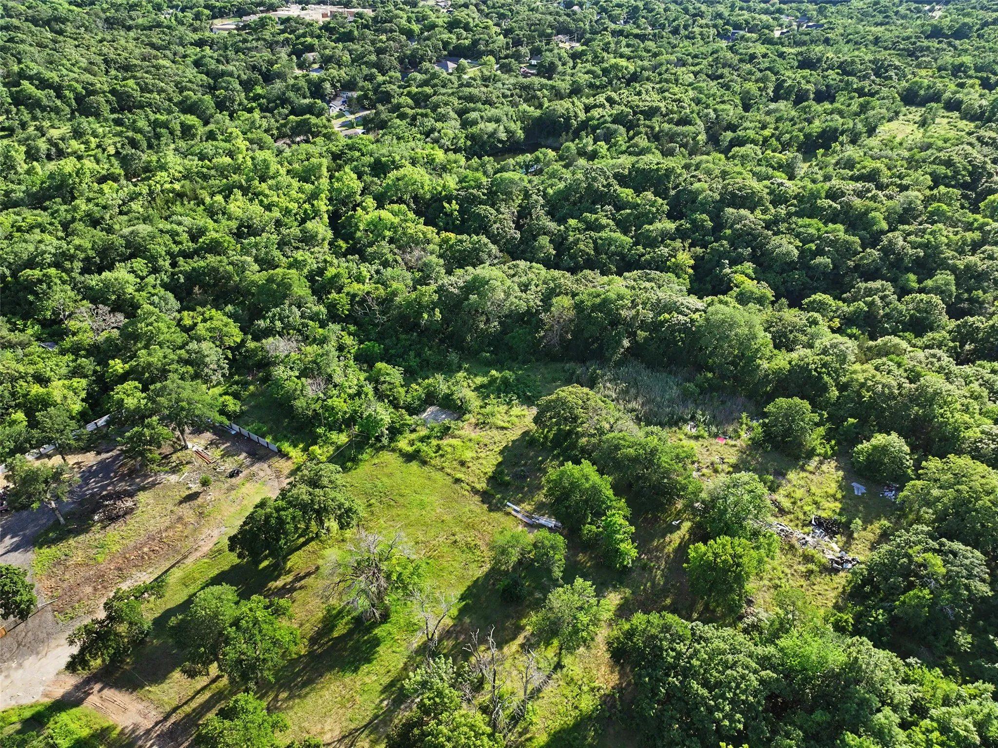 Mobile Home For Sale in Grayson County , 727 E End Road, Denison, Texas 75021, 2 Bedroom, 1 Bathroom, Garage spaces, 580 Sqft, built in 1960, mls#21383174, Real Estate Agent in Denison, Homes For Sale in Grayson county, Homes For Sale in Denison, Realtor in Denison Texas, Real Estate Brokerage Independent Realty Texas, Luminita Cordes Realtor