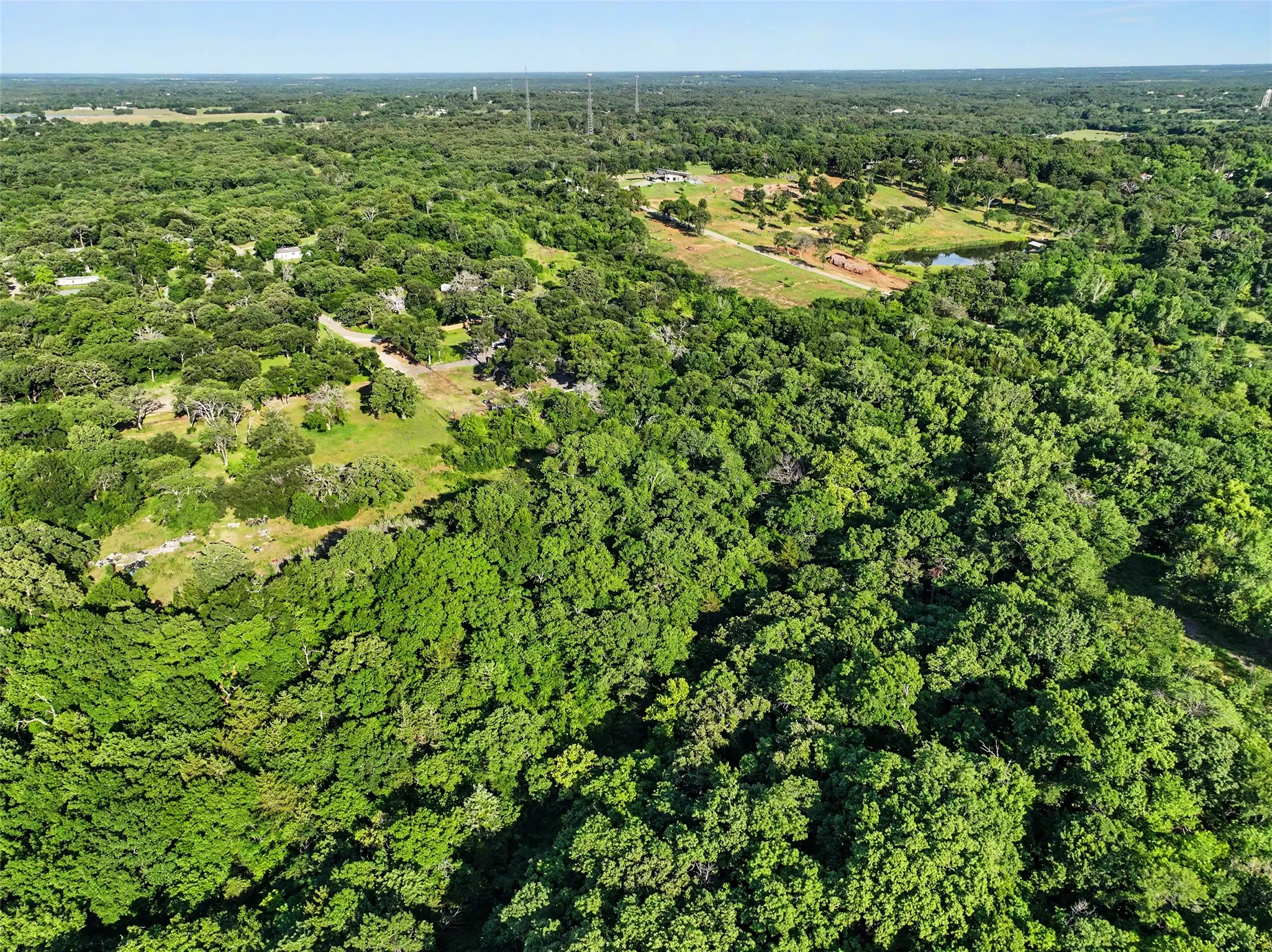 Mobile Home For Sale in Grayson County , 727 E End Road, Denison, Texas 75021, 2 Bedroom, 1 Bathroom, Garage spaces, 580 Sqft, built in 1960, mls#21383174, Real Estate Agent in Denison, Homes For Sale in Grayson county, Homes For Sale in Denison, Realtor in Denison Texas, Real Estate Brokerage Independent Realty Texas, Luminita Cordes Realtor