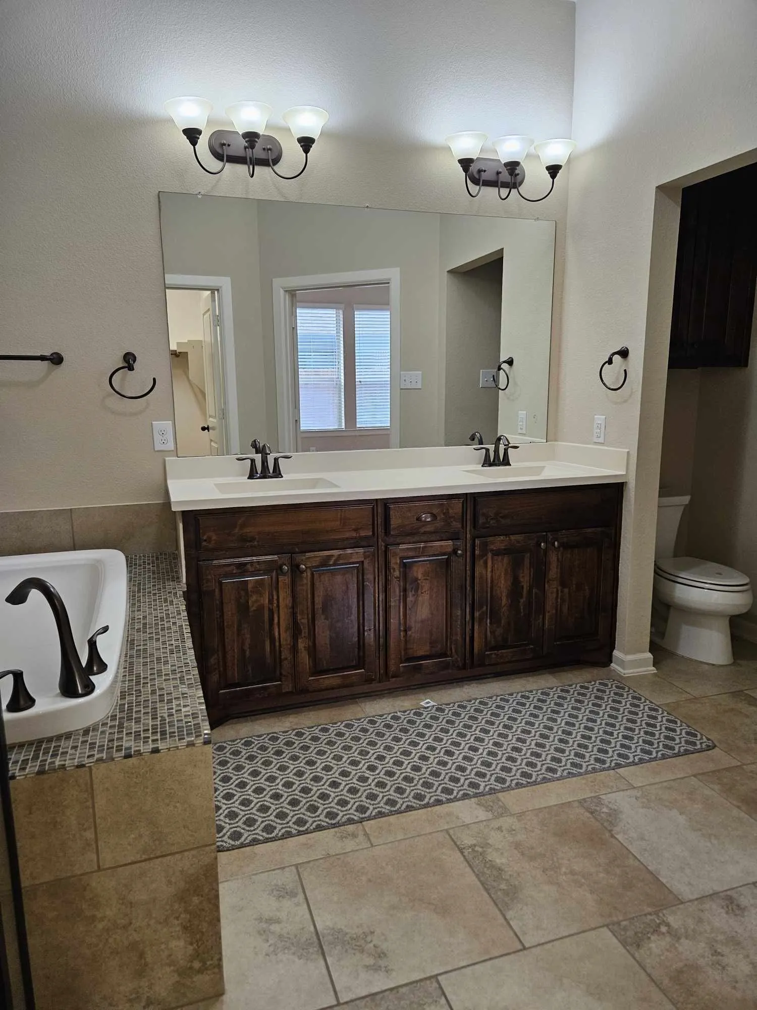 Single Family Residence For Rent in Tarrant County , 8312 Whistling Duck Drive, Fort Worth, Texas 76118, 3 Bedroom, 2 Bathroom, 2 Garage spaces, 2,105 Sqft, built in 2013, mls#21399437, Real Estate Agent in Fort Worth, Homes For Rent in Tarrant county, Homes For Rent in Fort Worth, Realtor in Fort Worth Texas, Real Estate Brokerage Independent Realty Texas, Luminita Cordes Realtor