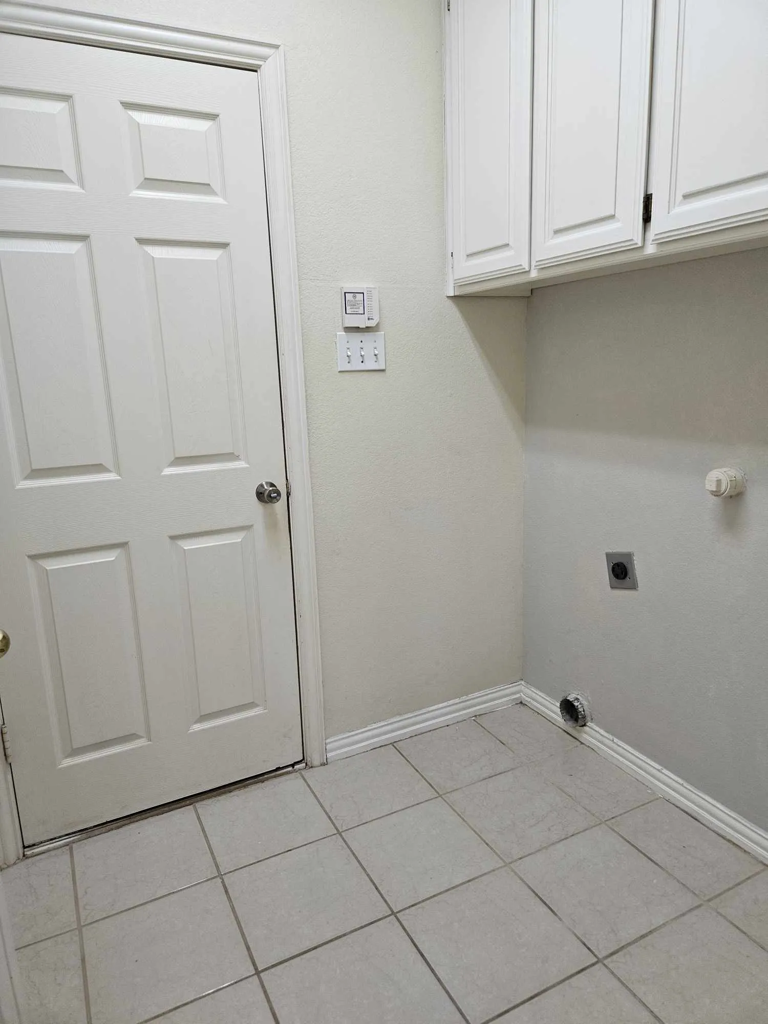 Single Family Residence For Rent in Tarrant County , 8312 Whistling Duck Drive, Fort Worth, Texas 76118, 3 Bedroom, 2 Bathroom, 2 Garage spaces, 2,105 Sqft, built in 2013, mls#21399437, Real Estate Agent in Fort Worth, Homes For Rent in Tarrant county, Homes For Rent in Fort Worth, Realtor in Fort Worth Texas, Real Estate Brokerage Independent Realty Texas, Luminita Cordes Realtor