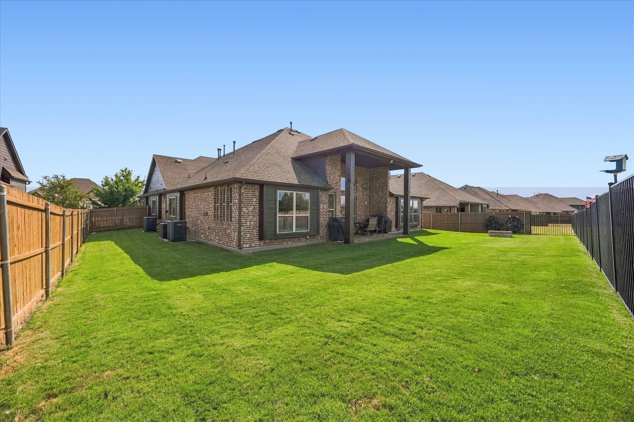 Single Family Residence For Sale in Rockwall County , 2445 San Marcos Drive, Royse City, Texas 75189, 4 Bedroom, 4 Bathroom, 3 Garage spaces, 3,796 Sqft, built in 2019, mls#21399478, Real Estate Agent in Royse City, Homes For Sale in Rockwall county, Homes For Sale in Royse City, Realtor in Royse City Texas, Real Estate Brokerage Independent Realty Texas, Luminita Cordes Realtor