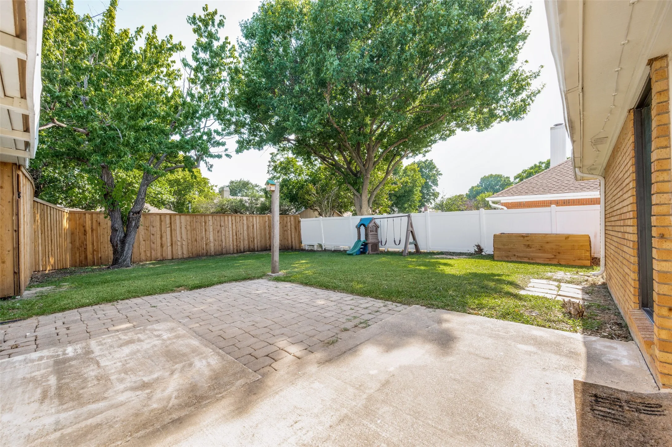 Single Family Residence For Sale in Collin County , 1404 Cumberland Trail, Plano, Texas 75023, 3 Bedroom, 2 Bathroom, 2 Garage spaces, 1,514 Sqft, built in 1985, mls#21399466, Real Estate Agent in Plano, Homes For Sale in Collin county, Homes For Sale in Plano, Realtor in Plano Texas, Real Estate Brokerage Independent Realty Texas, Luminita Cordes Realtor