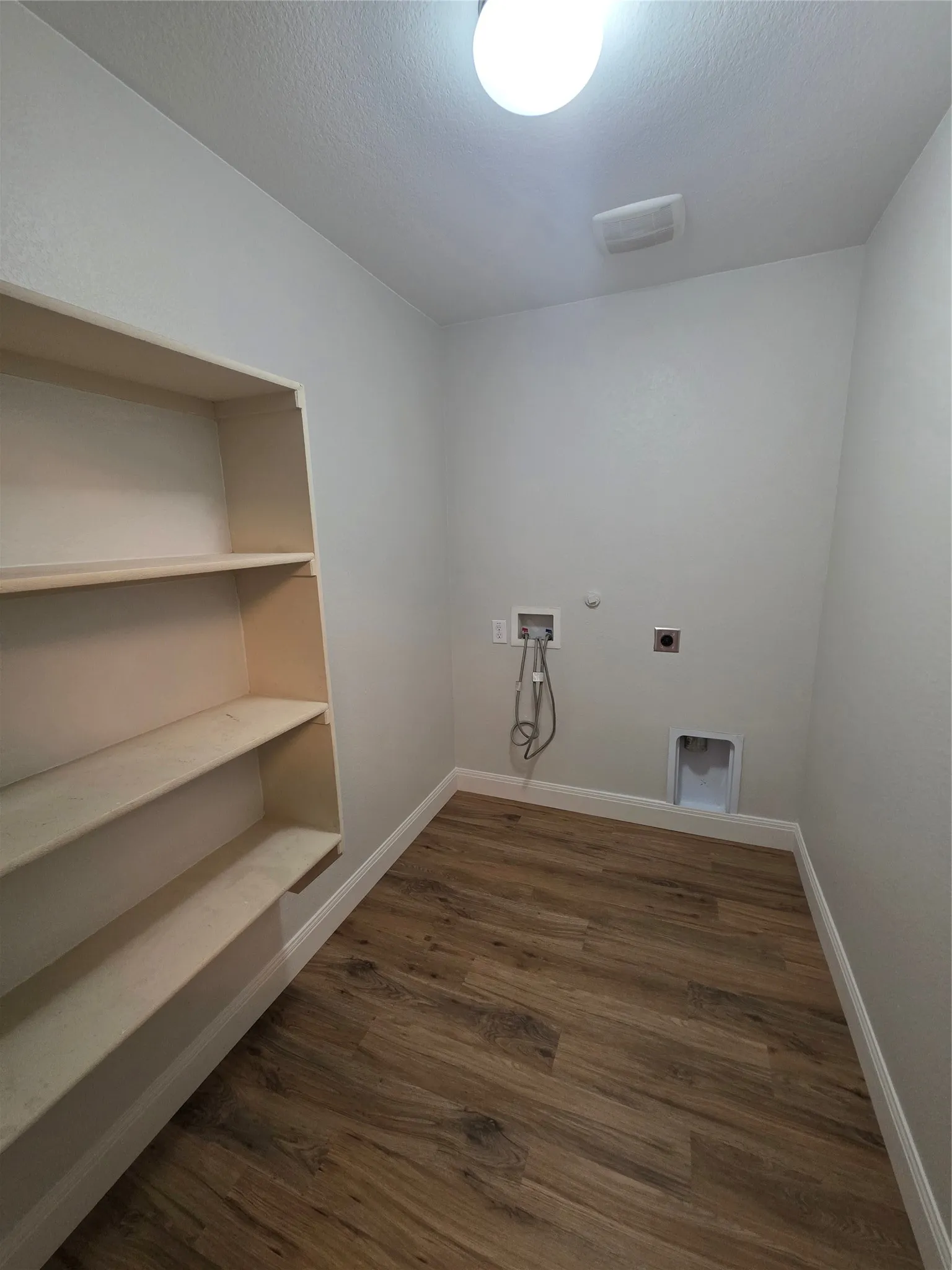 Single Family Residence For Rent in Wise County , 12213 Big Rock Drive, Rhome, Texas 76078, 3 Bedroom, 2 Bathroom, 2 Garage spaces, 1,436 Sqft, built in 2012, mls#21399476, Real Estate Agent in Rhome, Homes For Rent in Wise county, Homes For Rent in Rhome, Realtor in Rhome Texas, Real Estate Brokerage Independent Realty Texas, Luminita Cordes Realtor
