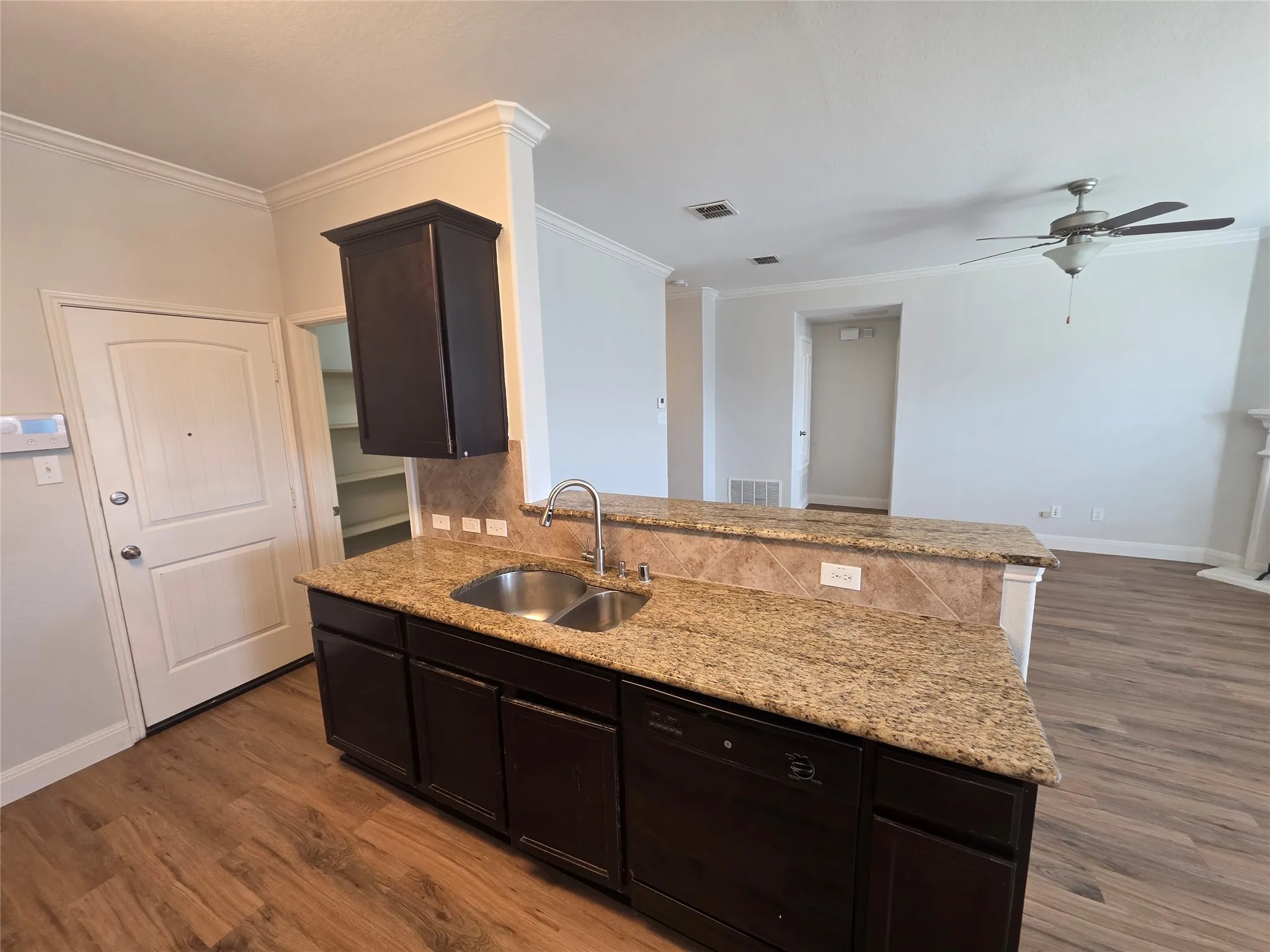 Single Family Residence For Rent in Wise County , 12213 Big Rock Drive, Rhome, Texas 76078, 3 Bedroom, 2 Bathroom, 2 Garage spaces, 1,436 Sqft, built in 2012, mls#21399476, Real Estate Agent in Rhome, Homes For Rent in Wise county, Homes For Rent in Rhome, Realtor in Rhome Texas, Real Estate Brokerage Independent Realty Texas, Luminita Cordes Realtor