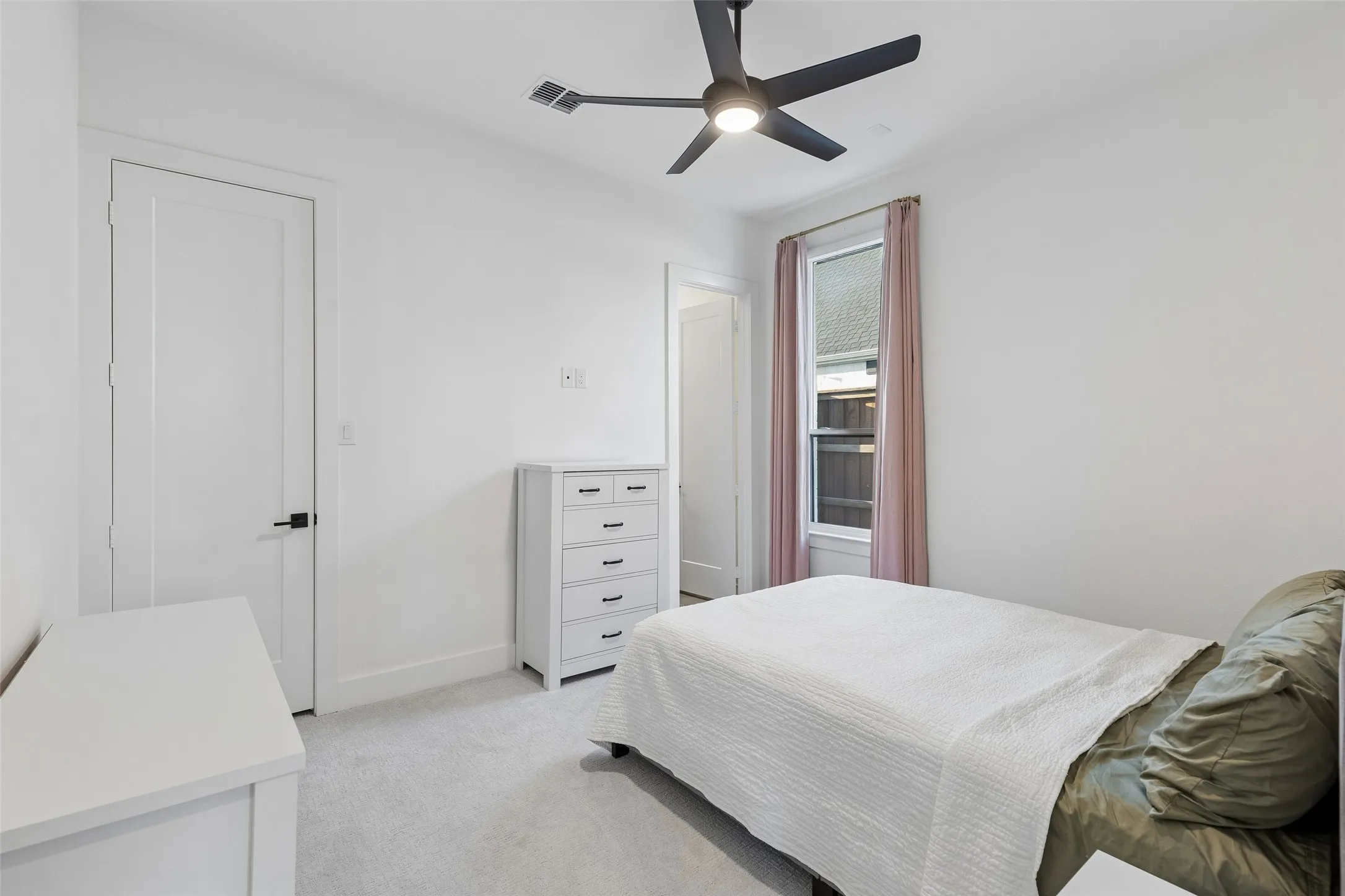 Single Family Residence For Rent in Denton County , 580 Neale Street, Prosper, Texas 75078, 5 Bedroom, 6 Bathroom, 3 Garage spaces, 4,212 Sqft, built in 2022, mls#21399479, Real Estate Agent in Prosper, Homes For Rent in Denton county, Homes For Rent in Prosper, Realtor in Prosper Texas, Real Estate Brokerage Independent Realty Texas, Luminita Cordes Realtor