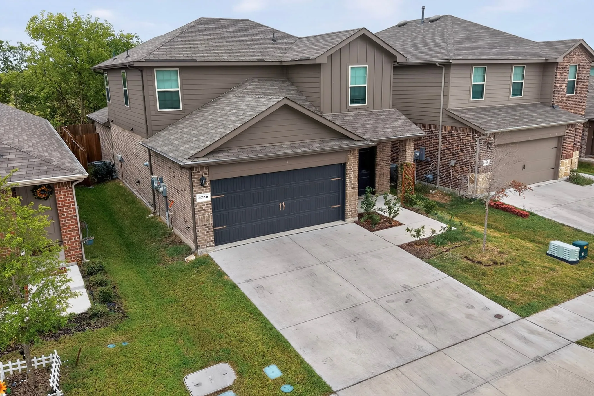 Single Family Residence For Sale in Kaufman County , 3720 Mildren Bend, Crandall, Texas 75114, 4 Bedroom, 3 Bathroom, 2 Garage spaces, 2,226 Sqft, built in 2024, mls#21379292, Real Estate Agent in Crandall, Homes For Sale in Kaufman county, Homes For Sale in Crandall, Realtor in Crandall Texas, Real Estate Brokerage Independent Realty Texas, Luminita Cordes Realtor