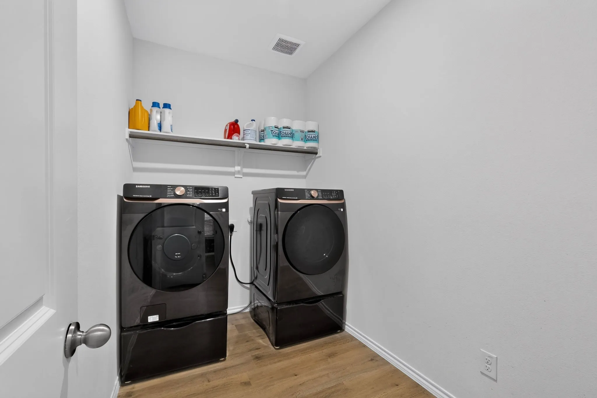 Single Family Residence For Sale in Kaufman County , 3720 Mildren Bend, Crandall, Texas 75114, 4 Bedroom, 3 Bathroom, 2 Garage spaces, 2,226 Sqft, built in 2024, mls#21379292, Real Estate Agent in Crandall, Homes For Sale in Kaufman county, Homes For Sale in Crandall, Realtor in Crandall Texas, Real Estate Brokerage Independent Realty Texas, Luminita Cordes Realtor