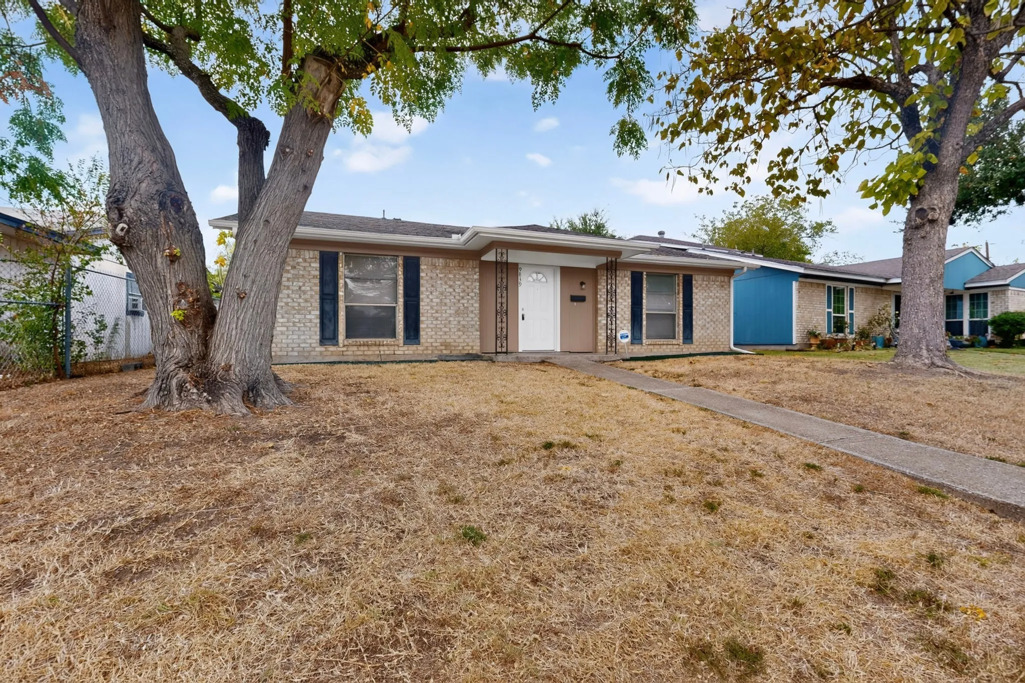 Single Family Residence For Sale in Dallas County , 9839 Glengreen Drive, Dallas, Texas 75217, 3 Bedroom, 2 Bathroom, 1 Garage spaces, 1,570 Sqft, built in 1971, mls#21399481, Real Estate Agent in Dallas, Homes For Sale in Dallas county, Homes For Sale in Dallas, Realtor in Dallas Texas, Real Estate Brokerage Independent Realty Texas, Luminita Cordes Realtor