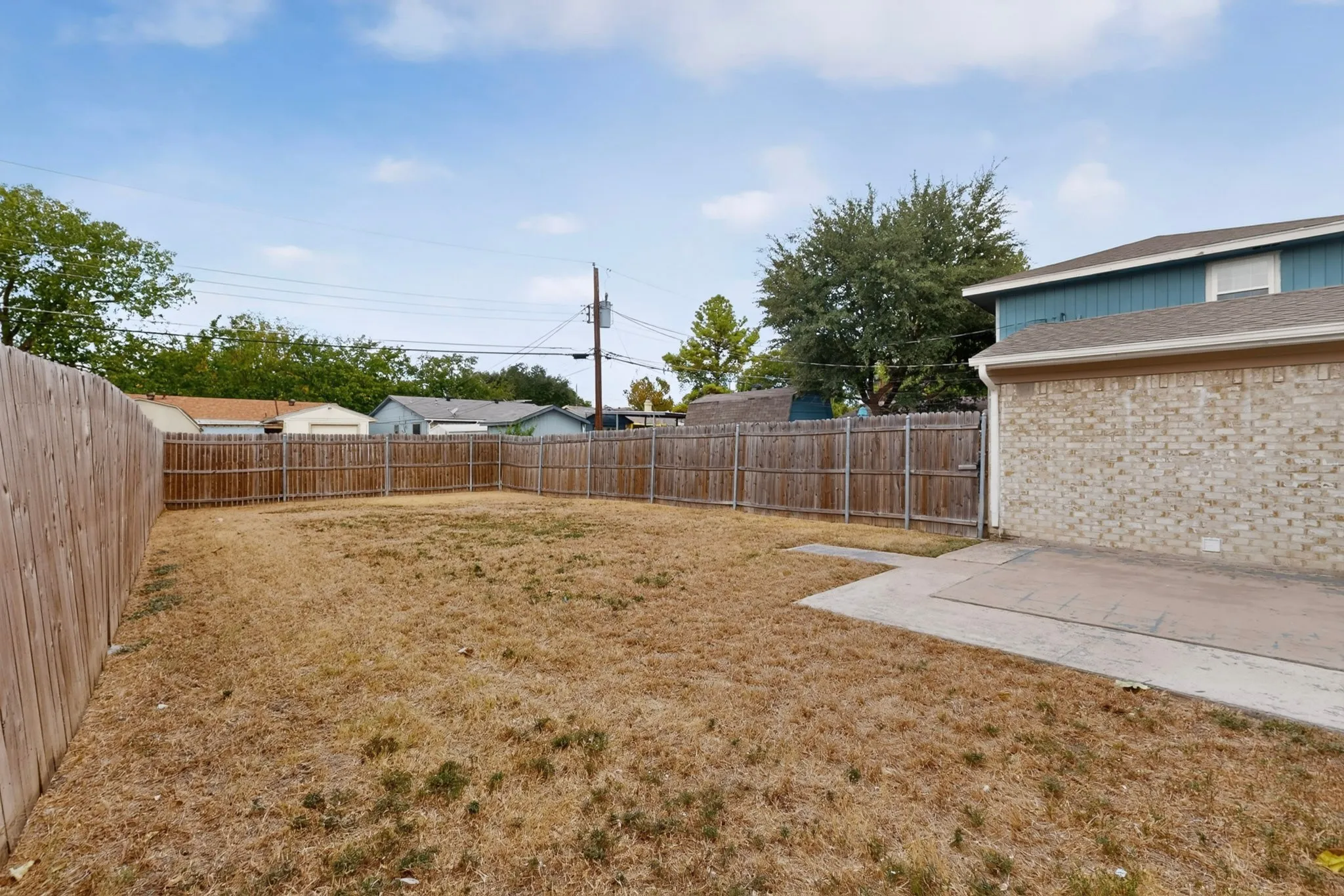 Single Family Residence For Sale in Dallas County , 9839 Glengreen Drive, Dallas, Texas 75217, 3 Bedroom, 2 Bathroom, 1 Garage spaces, 1,570 Sqft, built in 1971, mls#21399481, Real Estate Agent in Dallas, Homes For Sale in Dallas county, Homes For Sale in Dallas, Realtor in Dallas Texas, Real Estate Brokerage Independent Realty Texas, Luminita Cordes Realtor