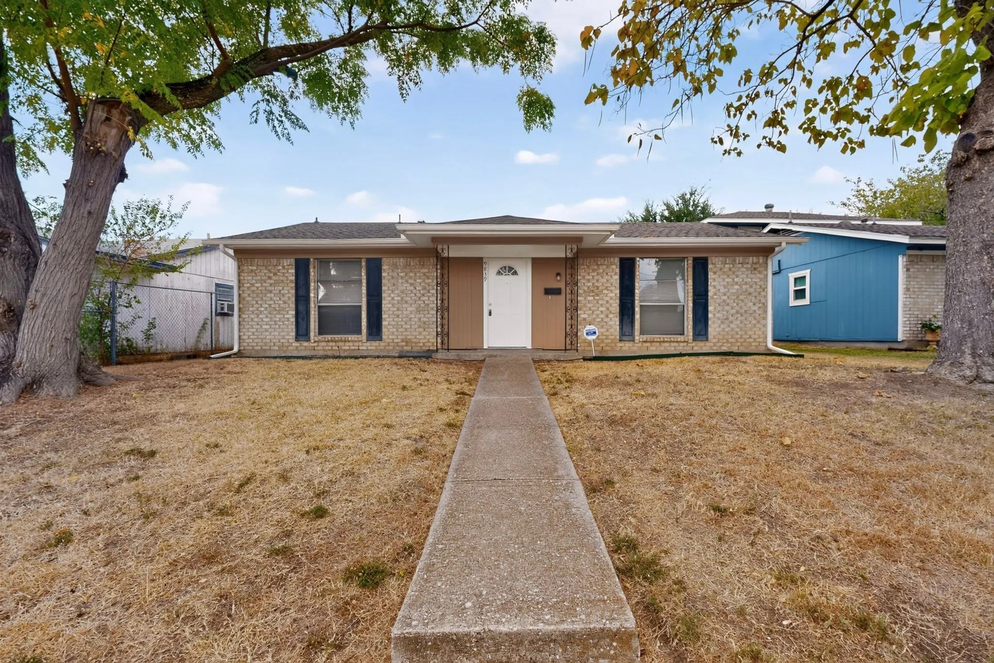 Single Family Residence For Sale in Dallas County , 9839 Glengreen Drive, Dallas, Texas 75217, 3 Bedroom, 2 Bathroom, 1 Garage spaces, 1,570 Sqft, built in 1971, mls#21399481, Real Estate Agent in Dallas, Homes For Sale in Dallas county, Homes For Sale in Dallas, Realtor in Dallas Texas, Real Estate Brokerage Independent Realty Texas, Luminita Cordes Realtor