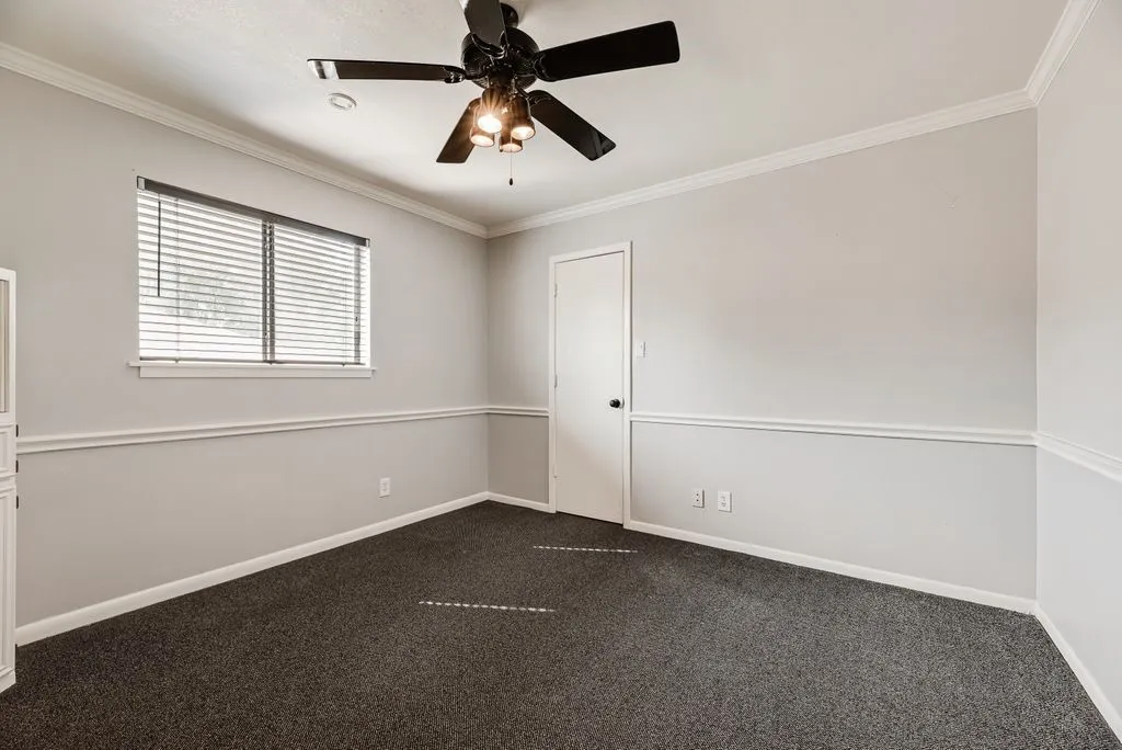 Single Family Residence For Sale in Grayson County , 714 W Lamberth Road, Sherman, Texas 75092, 4 Bedroom, 4 Bathroom, Garage spaces, 3,115 Sqft, built in 1977, mls#21399483, Real Estate Agent in Sherman, Homes For Sale in Grayson county, Homes For Sale in Sherman, Realtor in Sherman Texas, Real Estate Brokerage Independent Realty Texas, Luminita Cordes Realtor