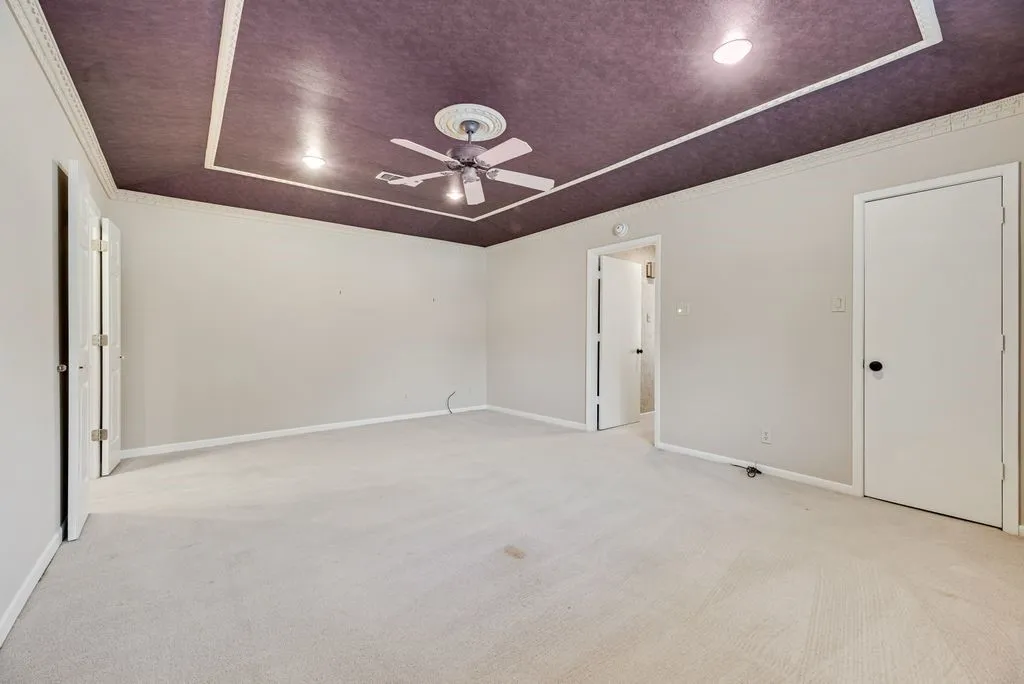 Single Family Residence For Sale in Grayson County , 714 W Lamberth Road, Sherman, Texas 75092, 4 Bedroom, 4 Bathroom, Garage spaces, 3,115 Sqft, built in 1977, mls#21399483, Real Estate Agent in Sherman, Homes For Sale in Grayson county, Homes For Sale in Sherman, Realtor in Sherman Texas, Real Estate Brokerage Independent Realty Texas, Luminita Cordes Realtor