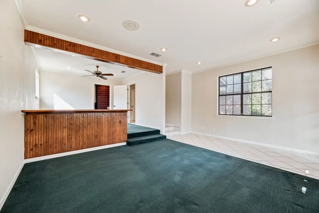 Single Family Residence For Sale in Grayson County , 714 W Lamberth Road, Sherman, Texas 75092, 4 Bedroom, 4 Bathroom, Garage spaces, 3,115 Sqft, built in 1977, mls#21399483, Real Estate Agent in Sherman, Homes For Sale in Grayson county, Homes For Sale in Sherman, Realtor in Sherman Texas, Real Estate Brokerage Independent Realty Texas, Luminita Cordes Realtor