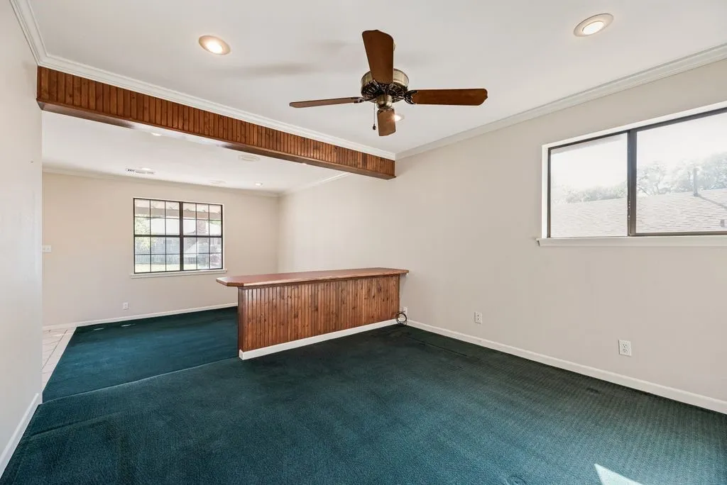 Single Family Residence For Sale in Grayson County , 714 W Lamberth Road, Sherman, Texas 75092, 4 Bedroom, 4 Bathroom, Garage spaces, 3,115 Sqft, built in 1977, mls#21399483, Real Estate Agent in Sherman, Homes For Sale in Grayson county, Homes For Sale in Sherman, Realtor in Sherman Texas, Real Estate Brokerage Independent Realty Texas, Luminita Cordes Realtor