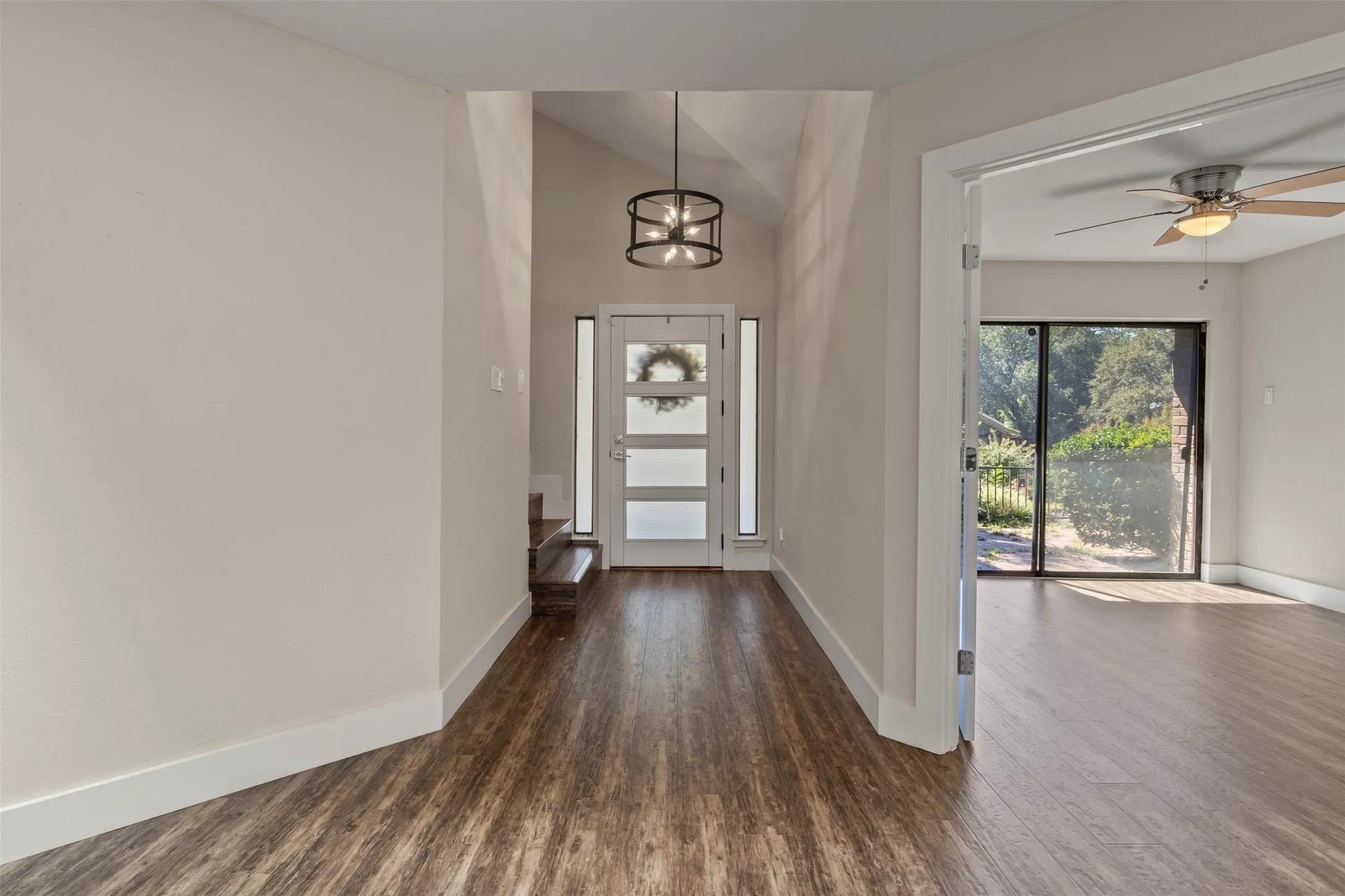 Single Family Residence For Rent in Collin County , 5509 Anglebluff Place, Plano, Texas 75093, 4 Bedroom, 4 Bathroom, 2 Garage spaces, 2,919 Sqft, built in 1981, mls#21397722, Real Estate Agent in Plano, Homes For Rent in Collin county, Homes For Rent in Plano, Realtor in Plano Texas, Real Estate Brokerage Independent Realty Texas, Luminita Cordes Realtor
