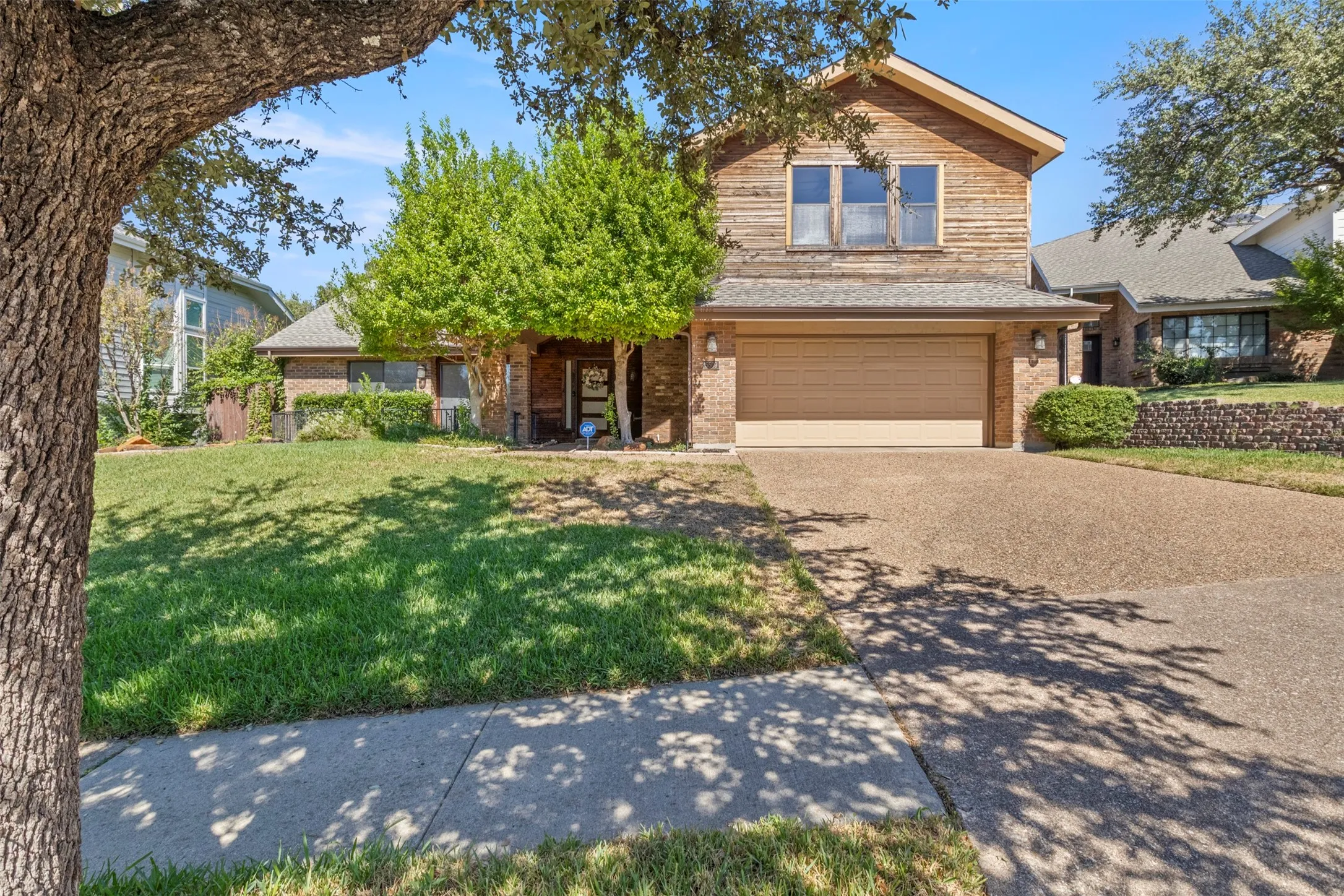 Single Family Residence For Rent