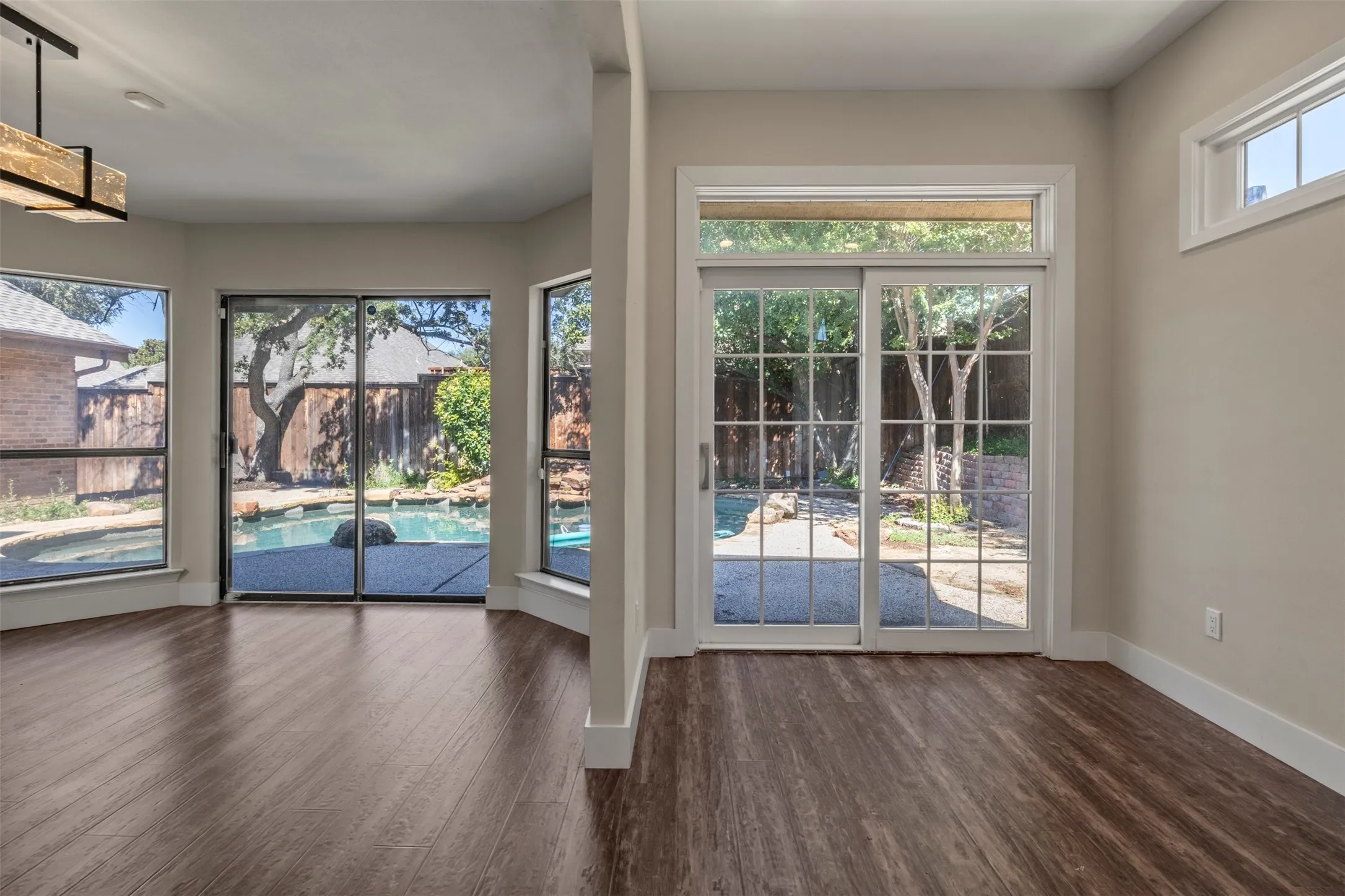 Single Family Residence For Rent in Collin County , 5509 Anglebluff Place, Plano, Texas 75093, 4 Bedroom, 4 Bathroom, 2 Garage spaces, 2,919 Sqft, built in 1981, mls#21397722, Real Estate Agent in Plano, Homes For Rent in Collin county, Homes For Rent in Plano, Realtor in Plano Texas, Real Estate Brokerage Independent Realty Texas, Luminita Cordes Realtor