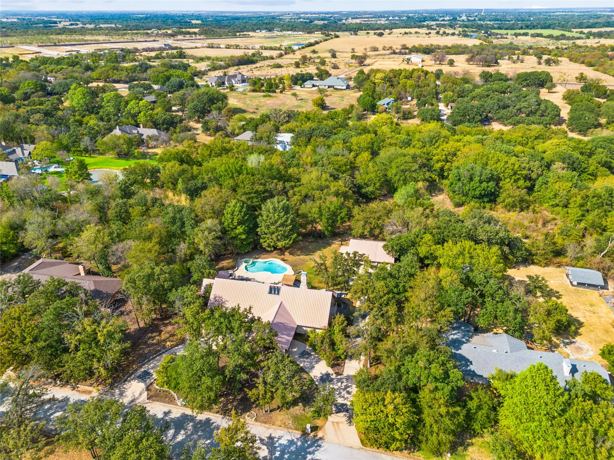 Single Family Residence For Sale in Denton County , 2717 Hartlee Court, Denton, Texas 76208, 4 Bedroom, 5 Bathroom, 3 Garage spaces, 4,745 Sqft, built in 1983, mls#21399410, Real Estate Agent in Denton, Homes For Sale in Denton county, Homes For Sale in Denton, Realtor in Denton Texas, Real Estate Brokerage Independent Realty Texas, Luminita Cordes Realtor