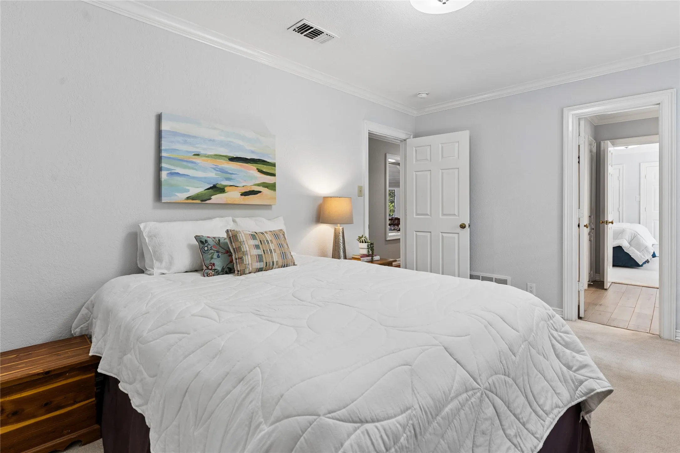 Secondary bedroom has Jack and Jill bathroom