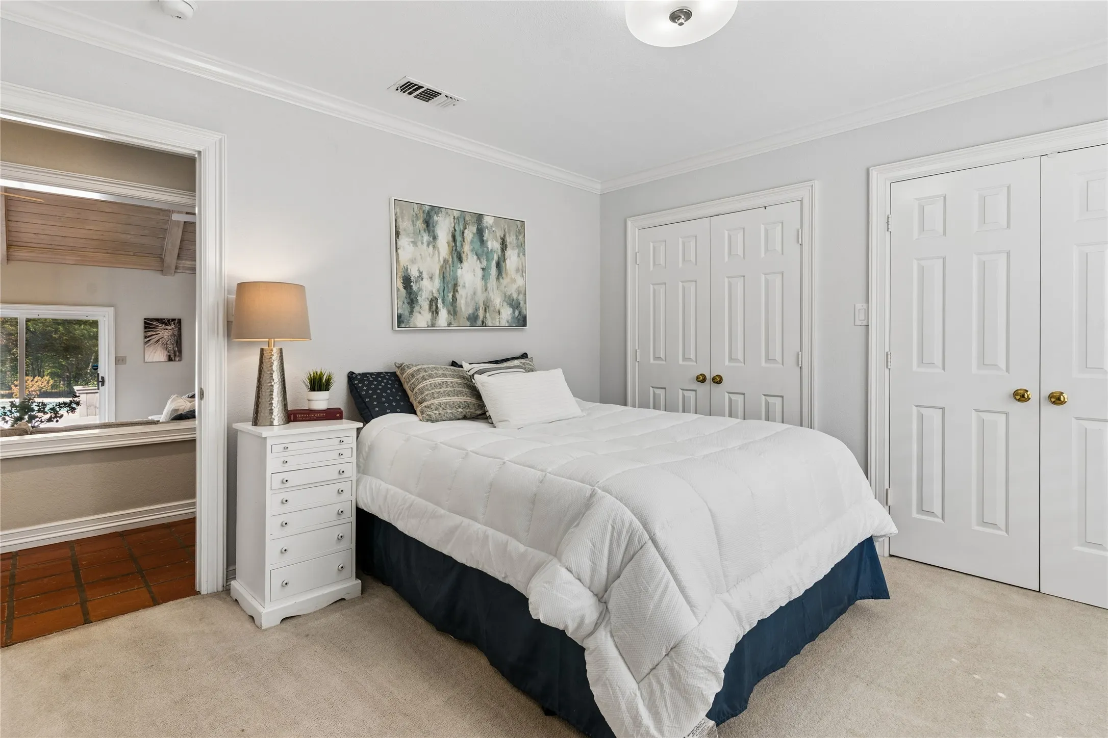 Secondary bedroom