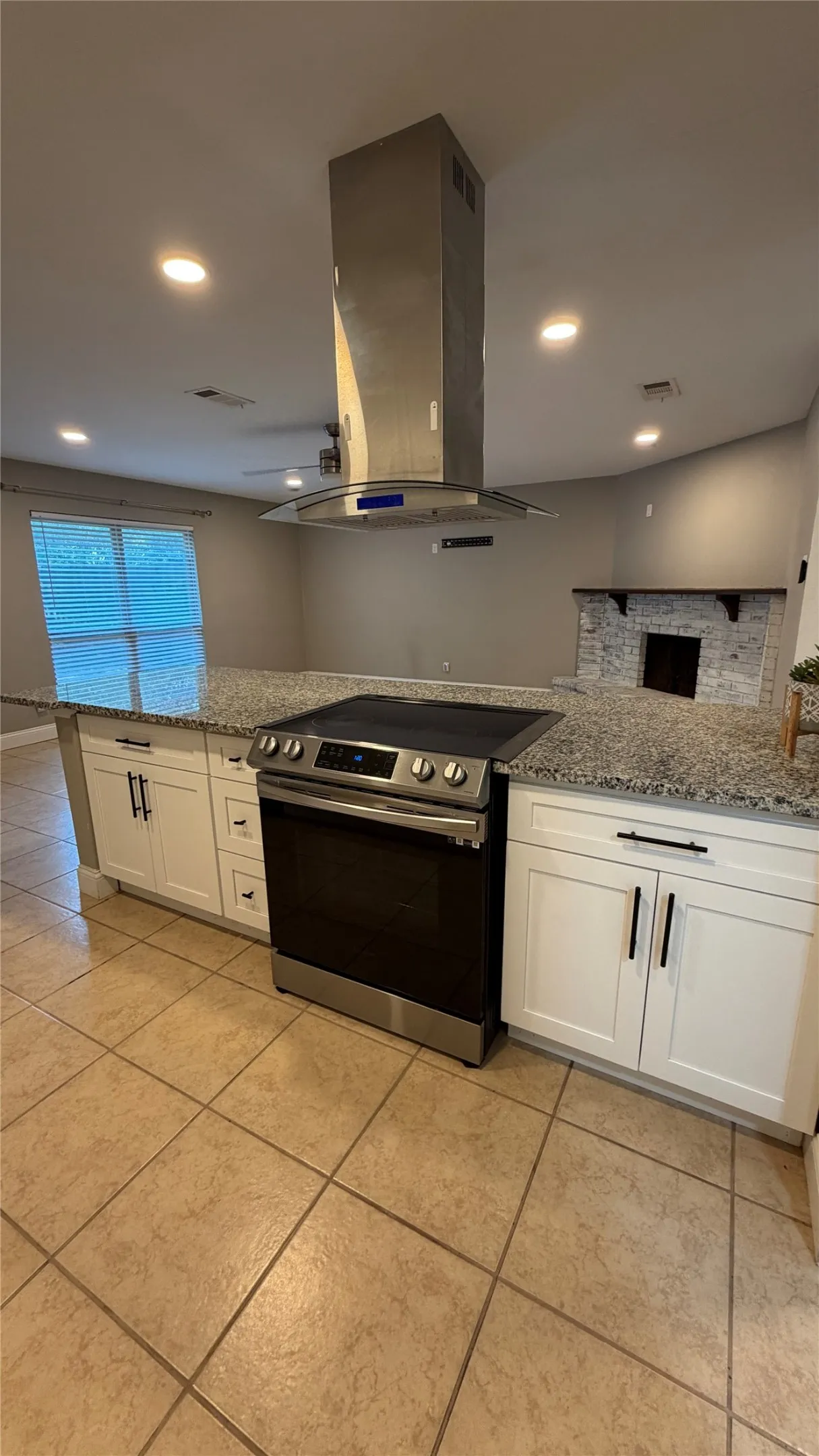 Single Family Residence For Rent in Tarrant County , 3208 Chalmette Court, Forest Hill, Texas 76140, 4 Bedroom, 2 Bathroom, Garage spaces, 1,639 Sqft, built in 1977, mls#21395541, Real Estate Agent in Forest Hill, Homes For Rent in Tarrant county, Homes For Rent in Forest Hill, Realtor in Forest Hill Texas, Real Estate Brokerage Independent Realty Texas, Luminita Cordes Realtor