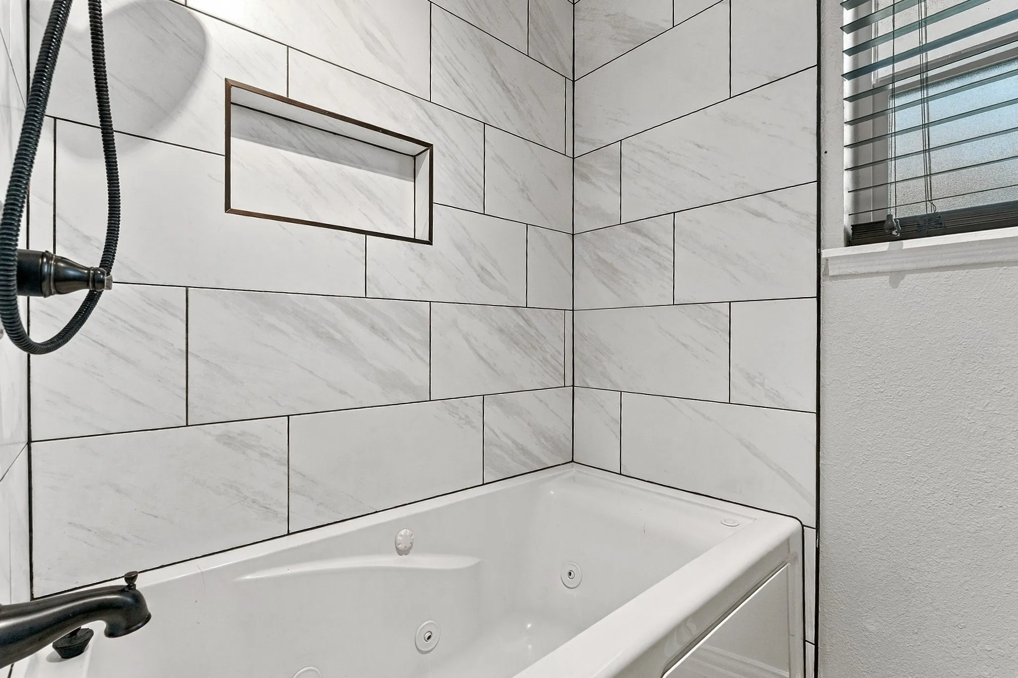 Single Family Residence For Sale in Tarrant County , 2100 Rockmoor Drive, Edgecliff Village, Texas 76134, 3 Bedroom, 2 Bathroom, 2 Garage spaces, 1,633 Sqft, built in 1965, mls#21399441, Real Estate Agent in Edgecliff Village, Homes For Sale in Tarrant county, Homes For Sale in Edgecliff Village, Realtor in Edgecliff Village Texas, Real Estate Brokerage Independent Realty Texas, Luminita Cordes Realtor