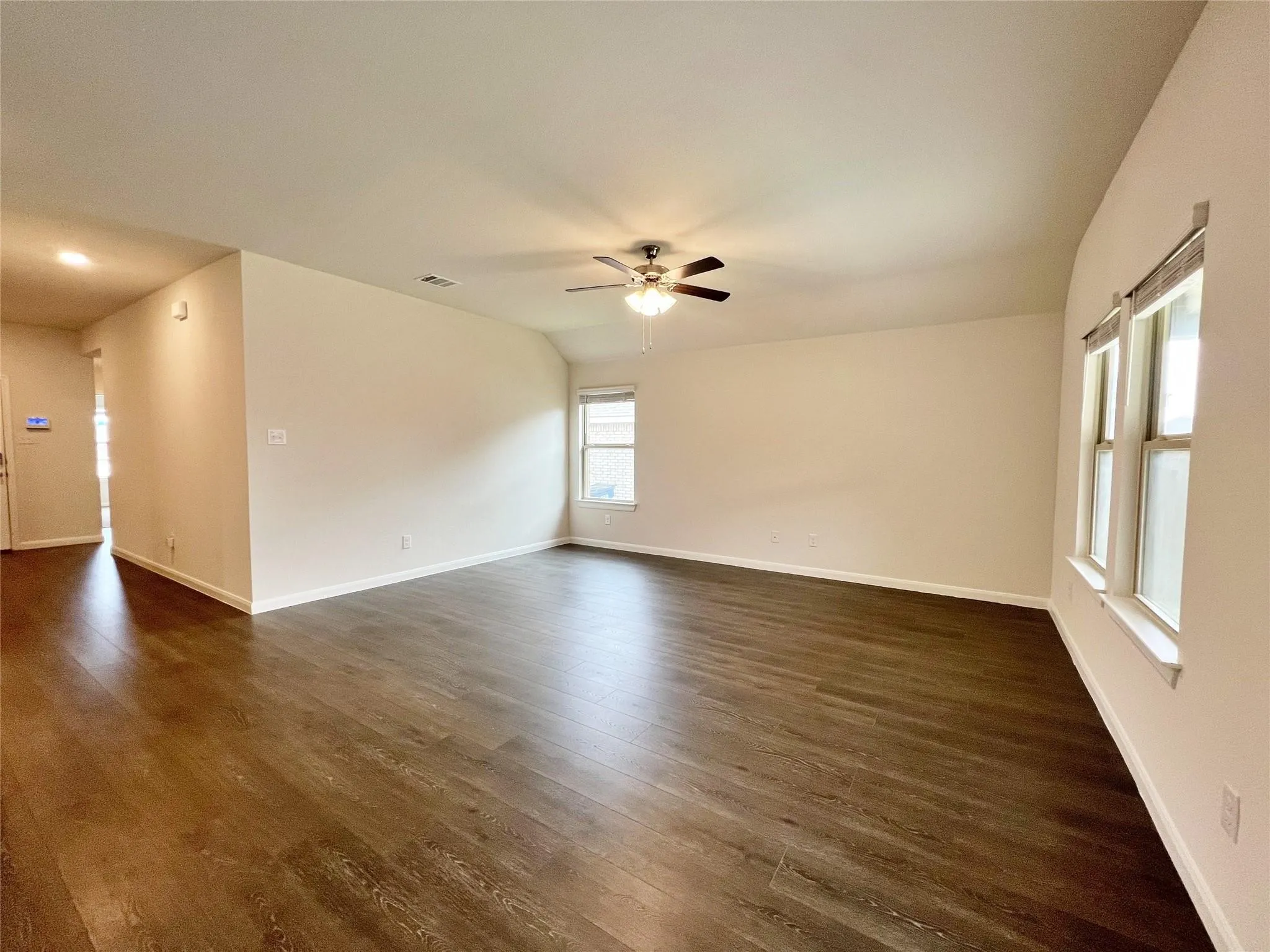 Single Family Residence For Rent in Collin County , 609 Range Drive, Princeton, Texas 75407, 4 Bedroom, 2 Bathroom, 2 Garage spaces, 1,794 Sqft, built in 2021, mls#21398640, Real Estate Agent in Princeton, Homes For Rent in Collin county, Homes For Rent in Princeton, Realtor in Princeton Texas, Real Estate Brokerage Independent Realty Texas, Luminita Cordes Realtor