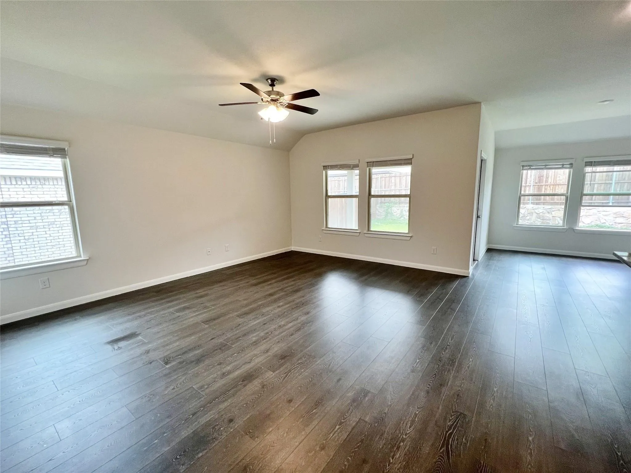 Single Family Residence For Rent in Collin County , 609 Range Drive, Princeton, Texas 75407, 4 Bedroom, 2 Bathroom, 2 Garage spaces, 1,794 Sqft, built in 2021, mls#21398640, Real Estate Agent in Princeton, Homes For Rent in Collin county, Homes For Rent in Princeton, Realtor in Princeton Texas, Real Estate Brokerage Independent Realty Texas, Luminita Cordes Realtor