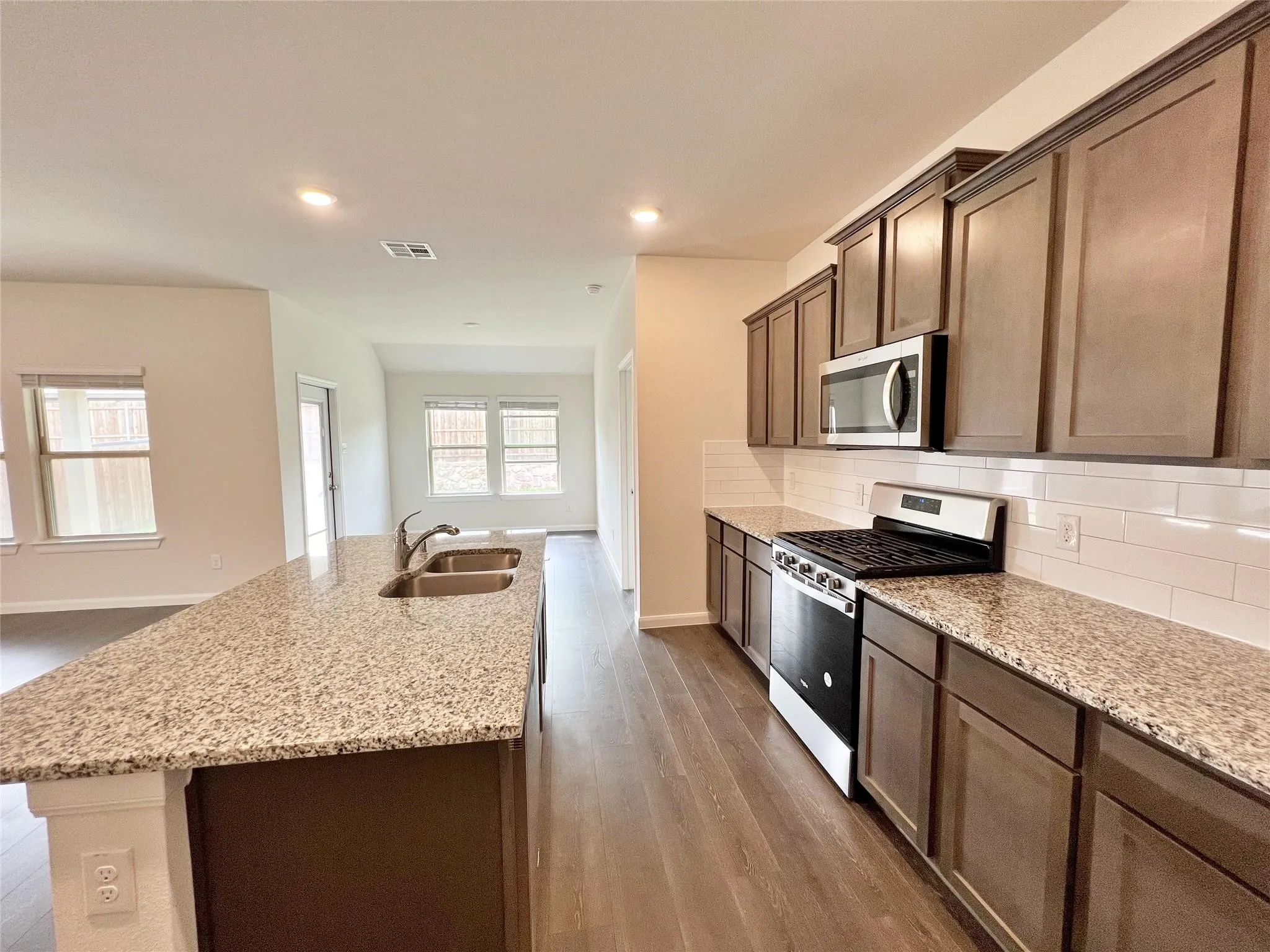 Single Family Residence For Rent in Collin County , 609 Range Drive, Princeton, Texas 75407, 4 Bedroom, 2 Bathroom, 2 Garage spaces, 1,794 Sqft, built in 2021, mls#21398640, Real Estate Agent in Princeton, Homes For Rent in Collin county, Homes For Rent in Princeton, Realtor in Princeton Texas, Real Estate Brokerage Independent Realty Texas, Luminita Cordes Realtor