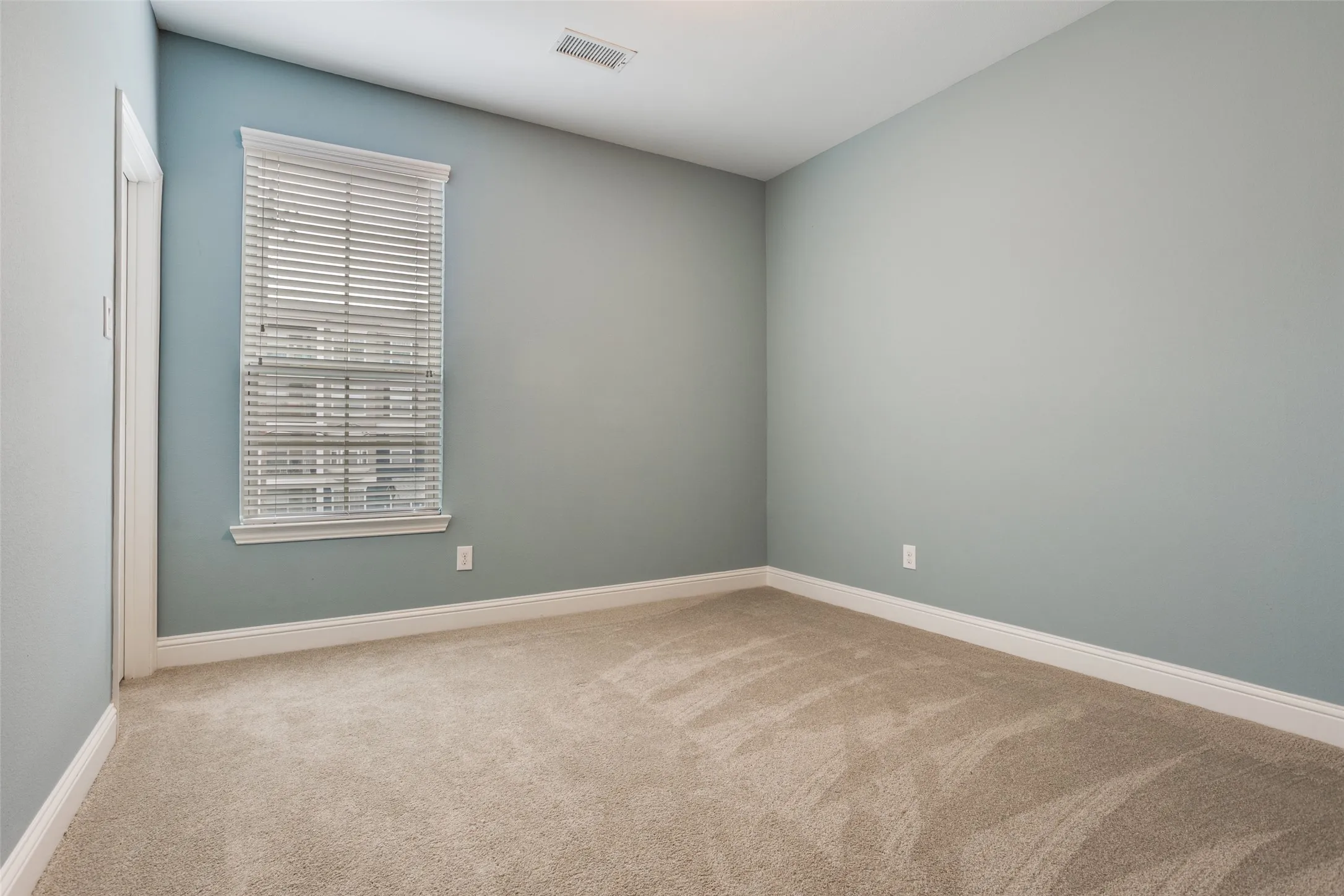Townhouse For Rent in Dallas County , 869 Rohan Drive, Richardson, Texas 75081, 3 Bedroom, 3 Bathroom, 2 Garage spaces, 1,938 Sqft, built in 2016, mls#21399514, Real Estate Agent in Richardson, Homes For Rent in Dallas county, Homes For Rent in Richardson, Realtor in Richardson Texas, Real Estate Brokerage Independent Realty Texas, Luminita Cordes Realtor
