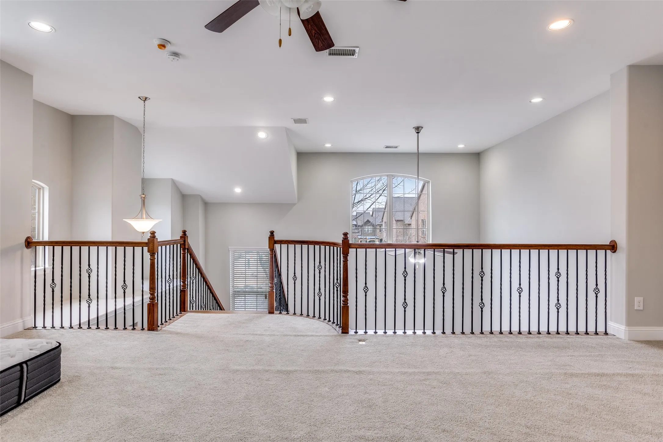 Townhouse For Rent in Dallas County , 869 Rohan Drive, Richardson, Texas 75081, 3 Bedroom, 3 Bathroom, 2 Garage spaces, 1,938 Sqft, built in 2016, mls#21399514, Real Estate Agent in Richardson, Homes For Rent in Dallas county, Homes For Rent in Richardson, Realtor in Richardson Texas, Real Estate Brokerage Independent Realty Texas, Luminita Cordes Realtor