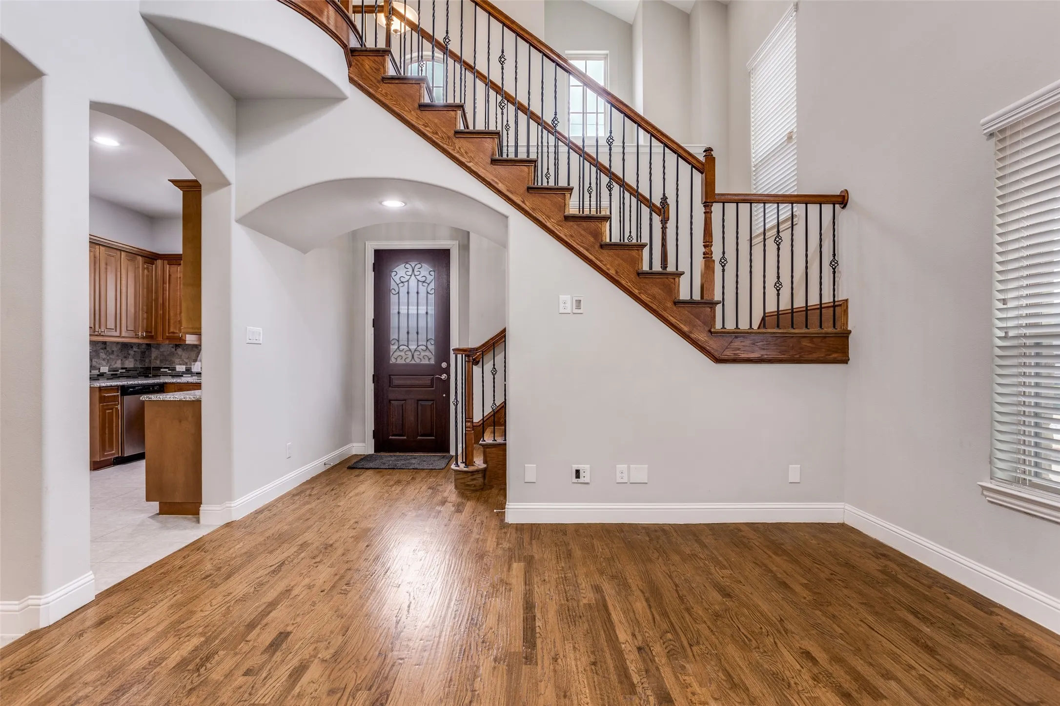 Townhouse For Rent in Dallas County , 869 Rohan Drive, Richardson, Texas 75081, 3 Bedroom, 3 Bathroom, 2 Garage spaces, 1,938 Sqft, built in 2016, mls#21399514, Real Estate Agent in Richardson, Homes For Rent in Dallas county, Homes For Rent in Richardson, Realtor in Richardson Texas, Real Estate Brokerage Independent Realty Texas, Luminita Cordes Realtor