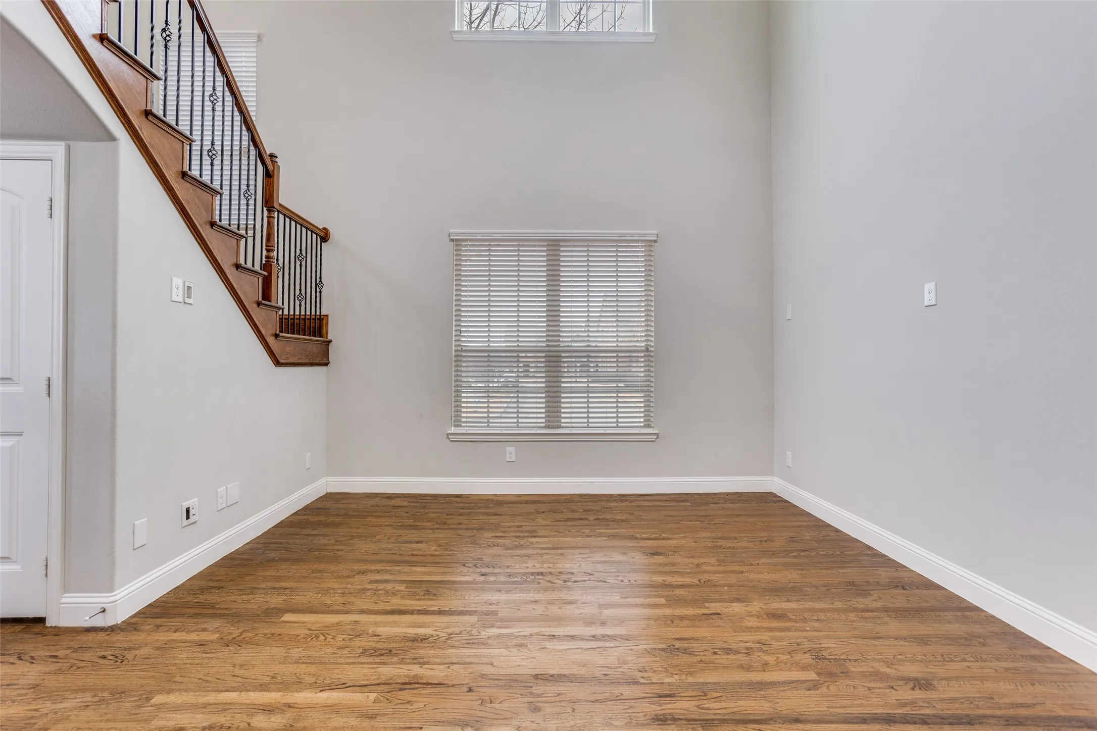 Townhouse For Rent in Dallas County , 869 Rohan Drive, Richardson, Texas 75081, 3 Bedroom, 3 Bathroom, 2 Garage spaces, 1,938 Sqft, built in 2016, mls#21399514, Real Estate Agent in Richardson, Homes For Rent in Dallas county, Homes For Rent in Richardson, Realtor in Richardson Texas, Real Estate Brokerage Independent Realty Texas, Luminita Cordes Realtor