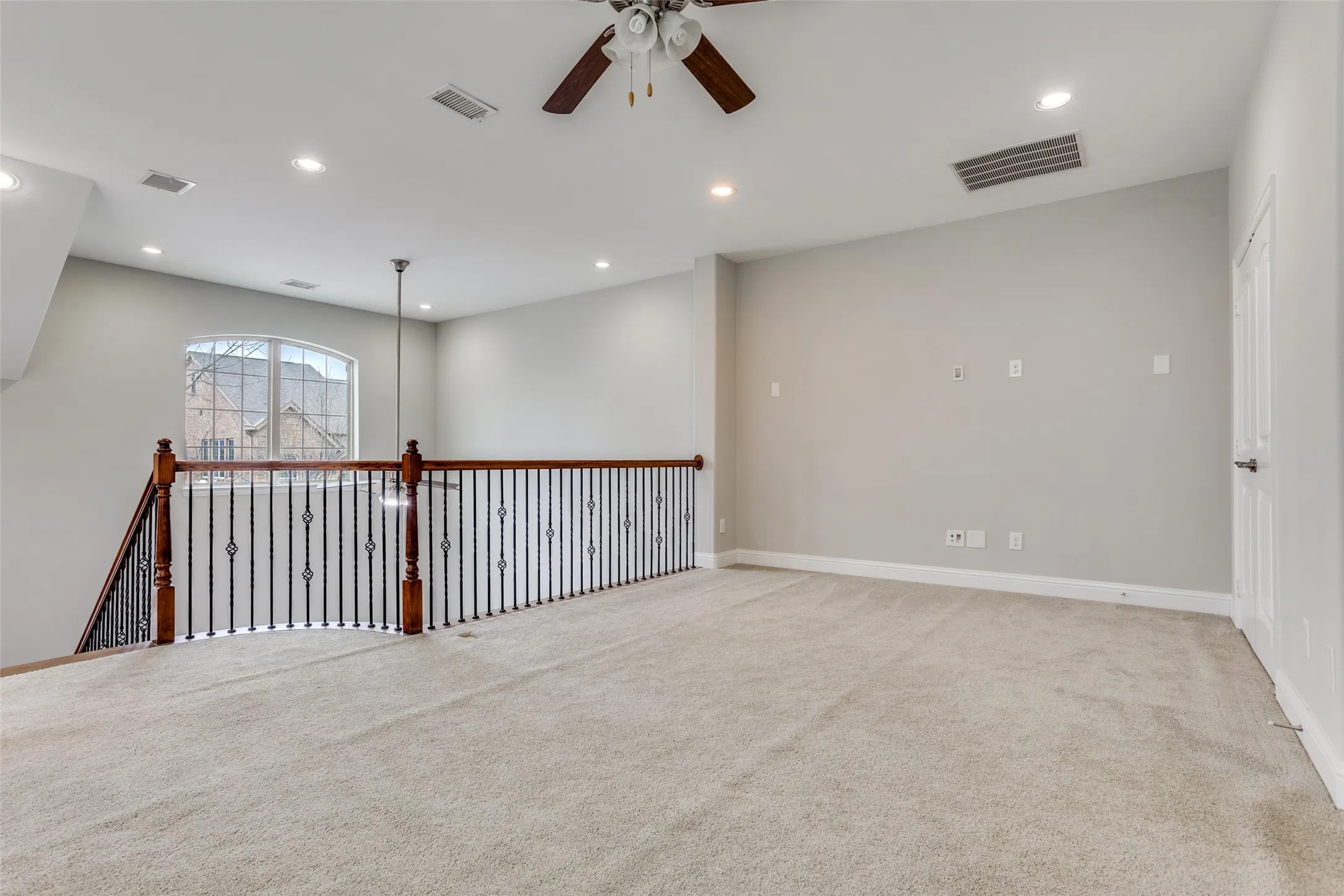 Townhouse For Rent in Dallas County , 869 Rohan Drive, Richardson, Texas 75081, 3 Bedroom, 3 Bathroom, 2 Garage spaces, 1,938 Sqft, built in 2016, mls#21399514, Real Estate Agent in Richardson, Homes For Rent in Dallas county, Homes For Rent in Richardson, Realtor in Richardson Texas, Real Estate Brokerage Independent Realty Texas, Luminita Cordes Realtor