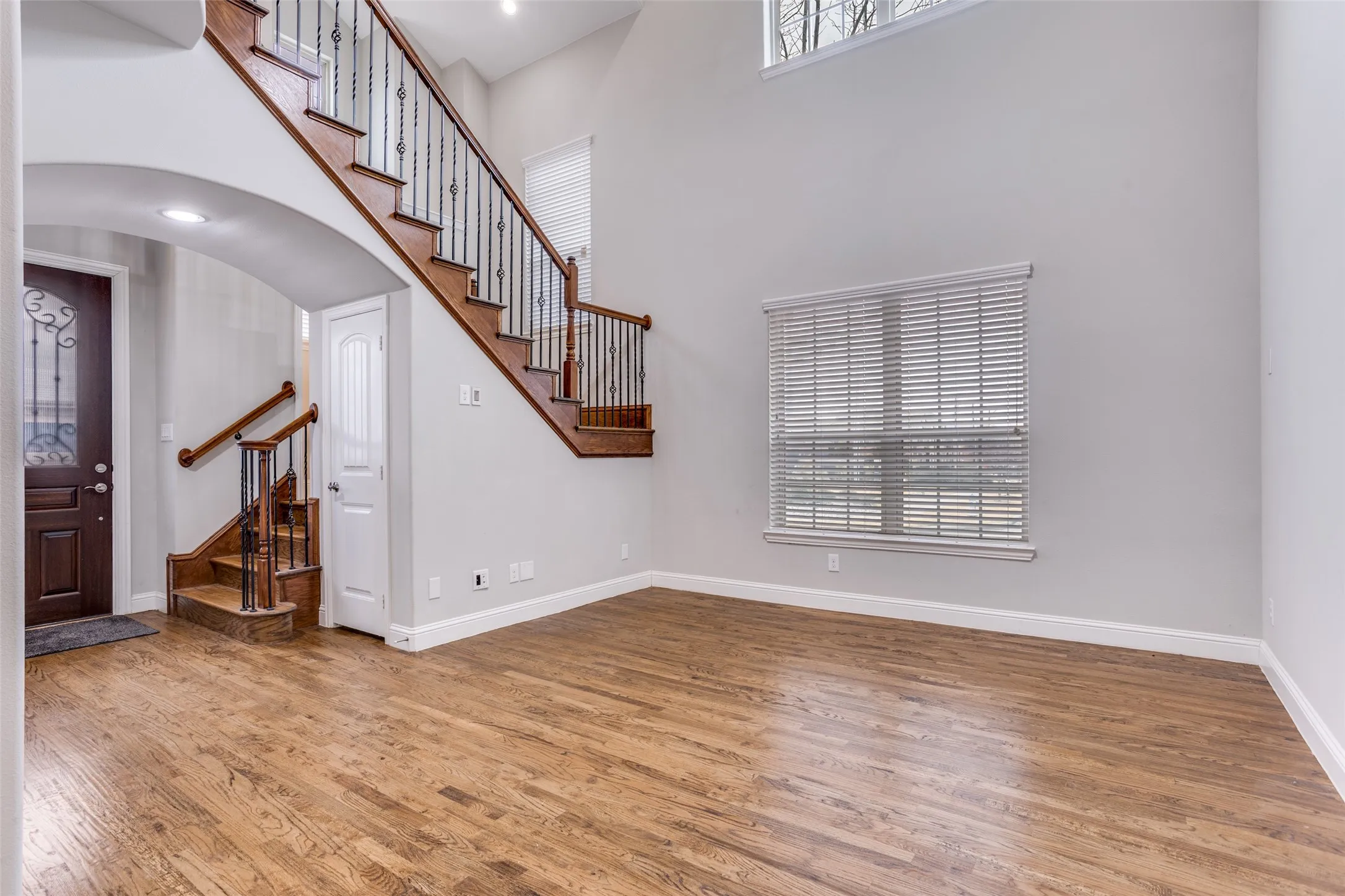 Townhouse For Rent in Dallas County , 869 Rohan Drive, Richardson, Texas 75081, 3 Bedroom, 3 Bathroom, 2 Garage spaces, 1,938 Sqft, built in 2016, mls#21399514, Real Estate Agent in Richardson, Homes For Rent in Dallas county, Homes For Rent in Richardson, Realtor in Richardson Texas, Real Estate Brokerage Independent Realty Texas, Luminita Cordes Realtor