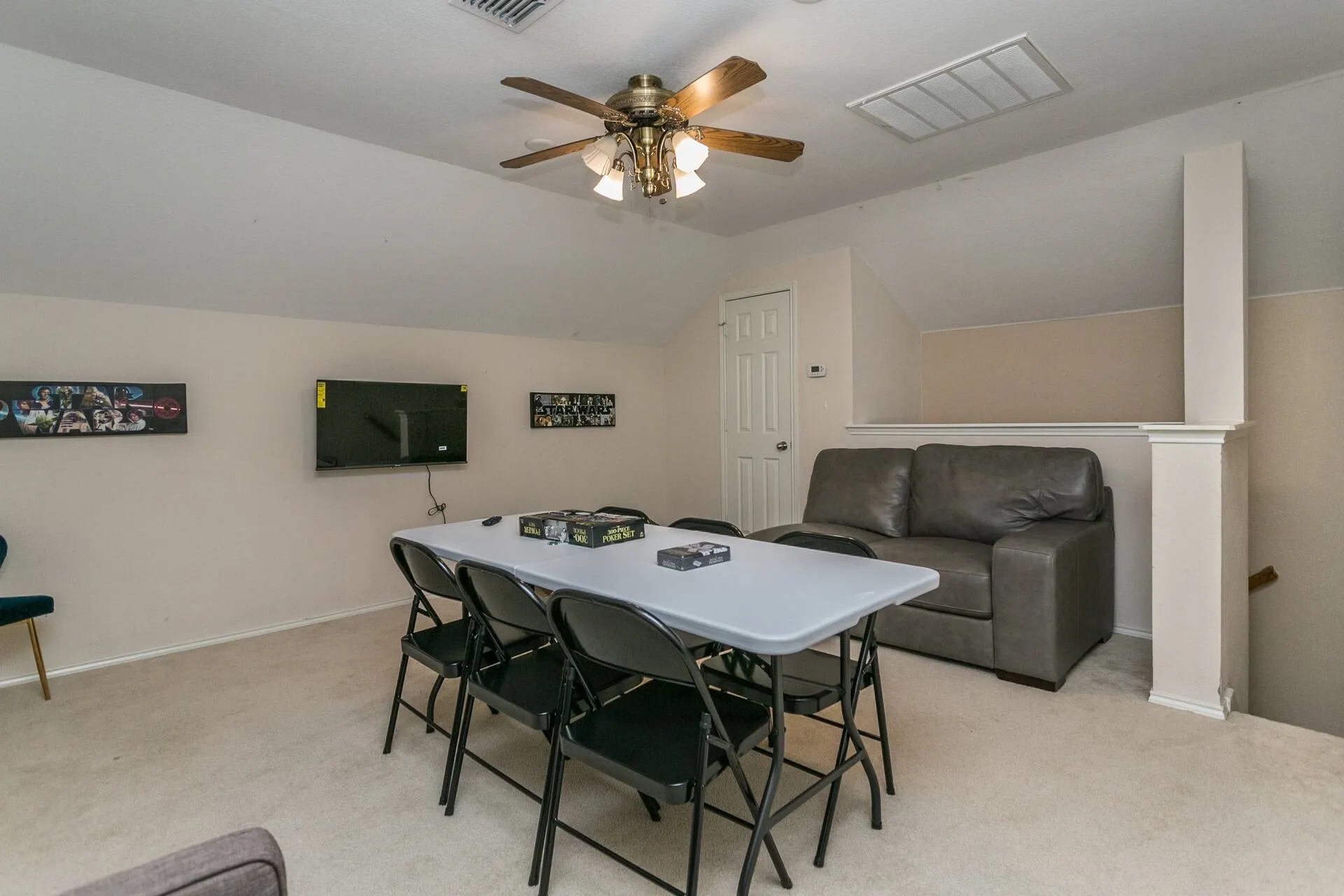 Single Family Residence For Sale in Tarrant County , 2615 Fox Creek Trail, Arlington, Texas 76017, 4 Bedroom, 2 Bathroom, 2 Garage spaces, 3,126 Sqft, built in 2006, mls#21399525, Real Estate Agent in Arlington, Homes For Sale in Tarrant county, Homes For Sale in Arlington, Realtor in Arlington Texas, Real Estate Brokerage Independent Realty Texas, Luminita Cordes Realtor