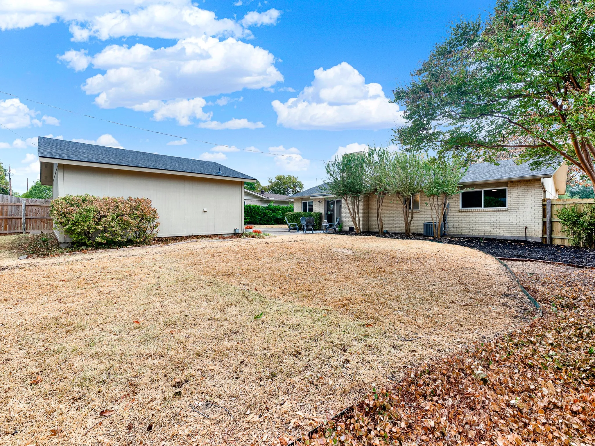 Single Family Residence For Sale in Dallas County , 914 Prestwick Lane, Richardson, Texas 75080, 3 Bedroom, 2 Bathroom, 2 Garage spaces, 1,288 Sqft, built in 1964, mls#21399368, Real Estate Agent in Richardson, Homes For Sale in Dallas county, Homes For Sale in Richardson, Realtor in Richardson Texas, Real Estate Brokerage Independent Realty Texas, Luminita Cordes Realtor