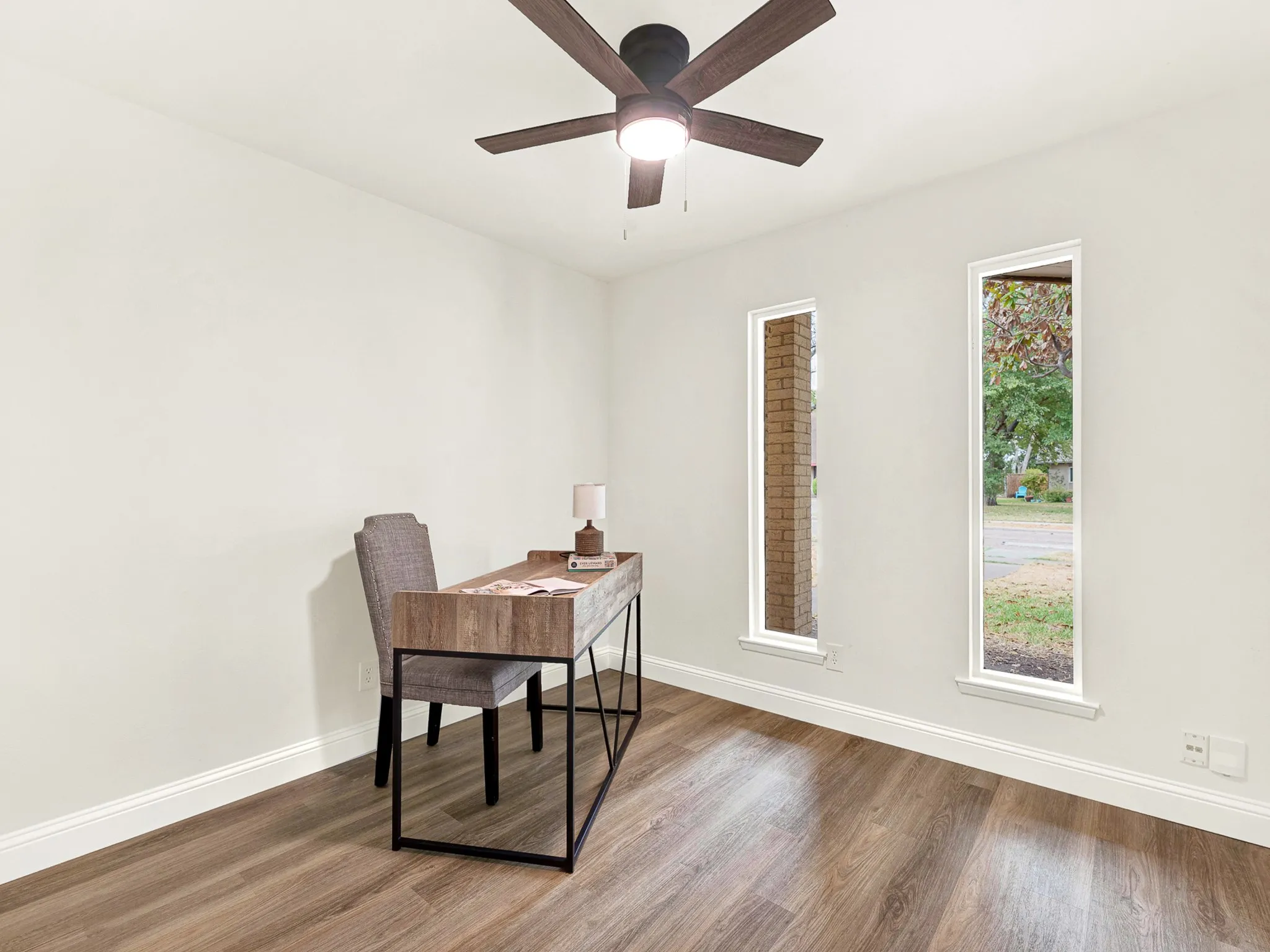 Single Family Residence For Sale in Dallas County , 914 Prestwick Lane, Richardson, Texas 75080, 3 Bedroom, 2 Bathroom, 2 Garage spaces, 1,288 Sqft, built in 1964, mls#21399368, Real Estate Agent in Richardson, Homes For Sale in Dallas county, Homes For Sale in Richardson, Realtor in Richardson Texas, Real Estate Brokerage Independent Realty Texas, Luminita Cordes Realtor