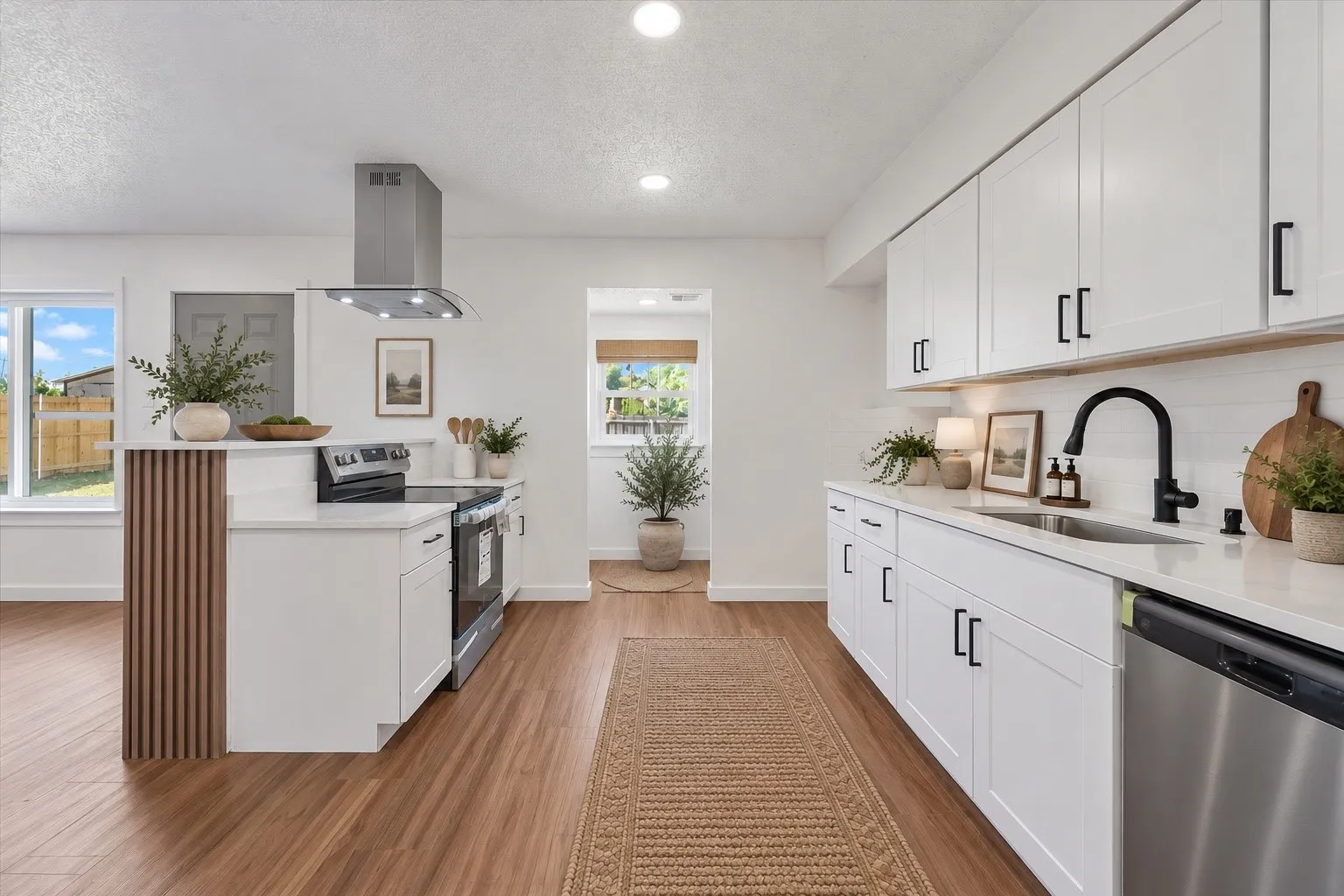 Single Family Residence For Sale in Tarrant County , 403 Plantation Drive, Arlington, Texas 76014, 3 Bedroom, 2 Bathroom, 2 Garage spaces, 1,300 Sqft, built in 1979, mls#21399490, Real Estate Agent in Arlington, Homes For Sale in Tarrant county, Homes For Sale in Arlington, Realtor in Arlington Texas, Real Estate Brokerage Independent Realty Texas, Luminita Cordes Realtor
