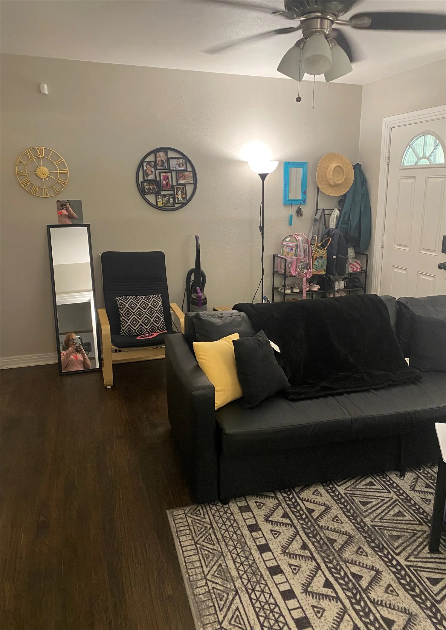 Single Family Residence For Sale in Dallas County , 2746 Exeter Avenue, Dallas, Texas 75216, 2 Bedroom, 1 Bathroom, 1 Garage spaces, 734 Sqft, built in 1949, mls#21399522, Real Estate Agent in Dallas, Homes For Sale in Dallas county, Homes For Sale in Dallas, Realtor in Dallas Texas, Real Estate Brokerage Independent Realty Texas, Luminita Cordes Realtor