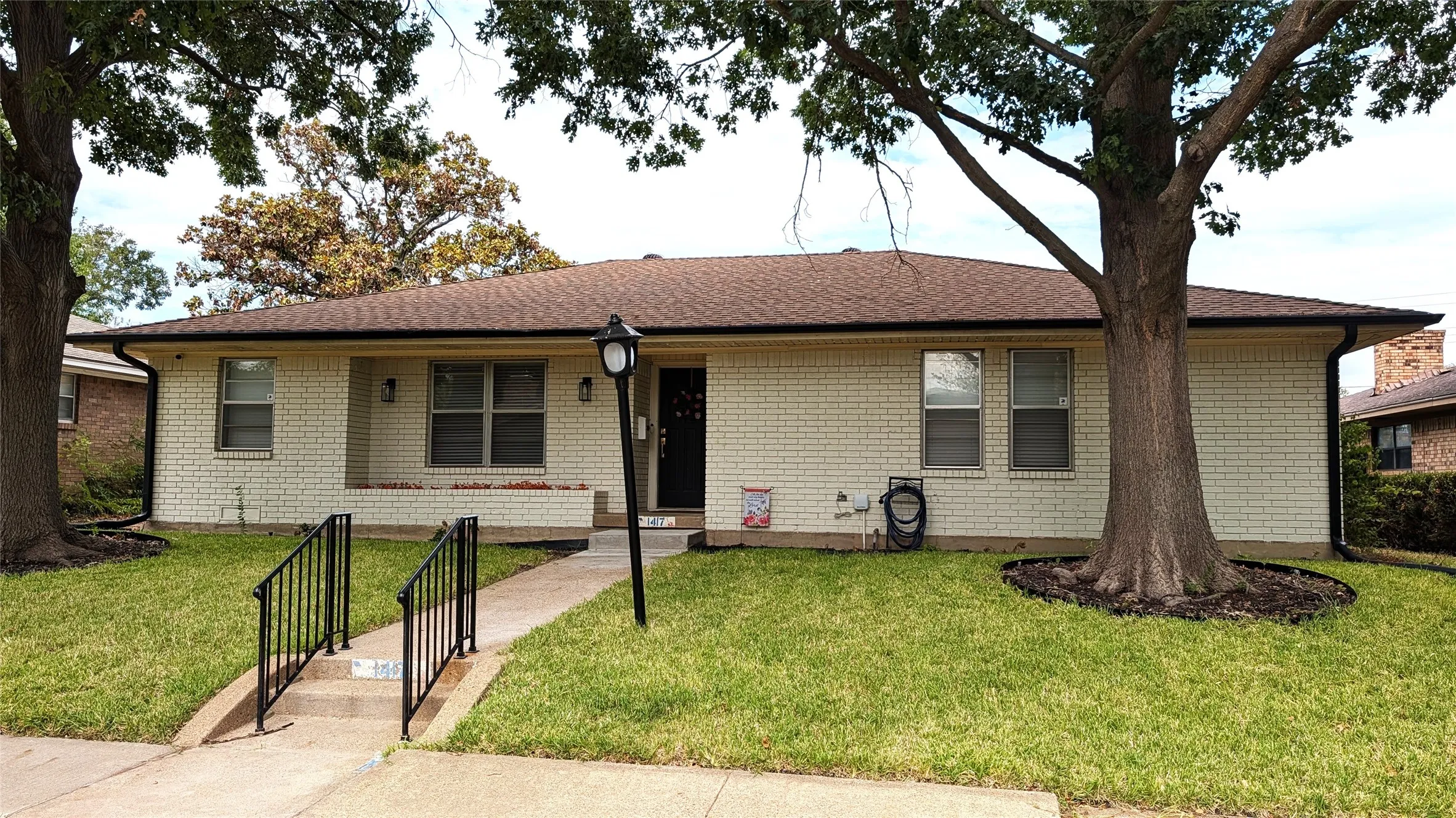 Single Family Residence For Sale in Dallas County , 1417 Charleston Drive, Garland, Texas 75041, 3 Bedroom, 2 Bathroom, 2 Garage spaces, 1,692 Sqft, built in 1965, mls#21398386, Real Estate Agent in Garland, Homes For Sale in Dallas county, Homes For Sale in Garland, Realtor in Garland Texas, Real Estate Brokerage Independent Realty Texas, Luminita Cordes Realtor