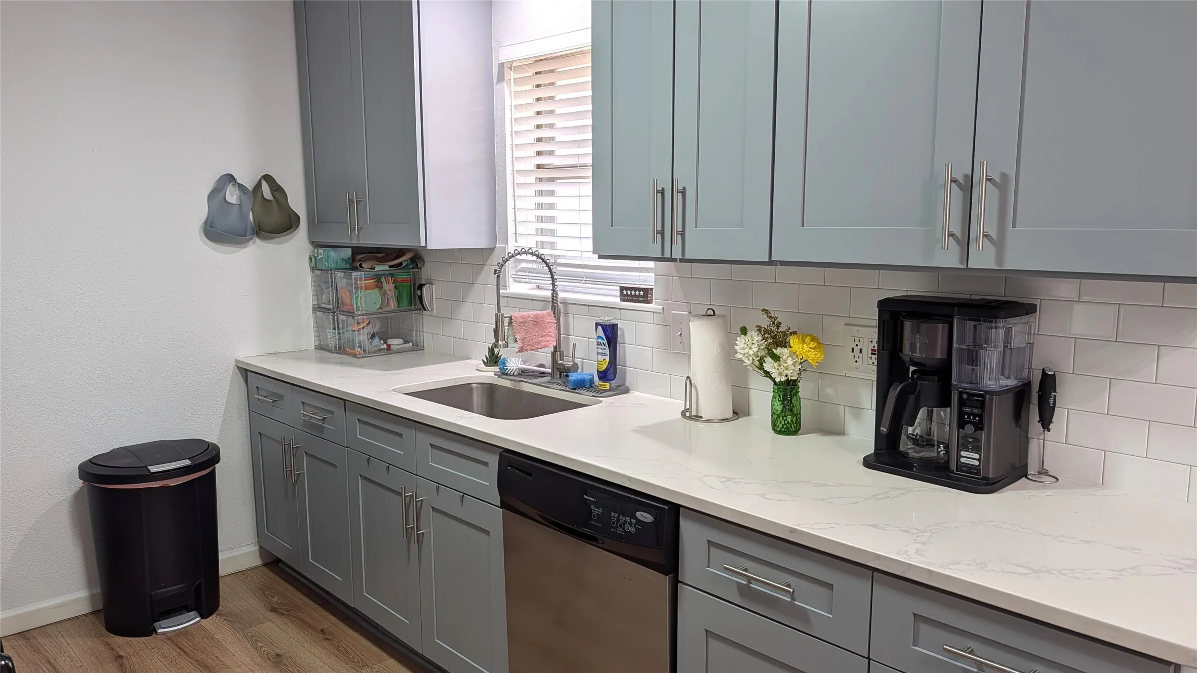 Single Family Residence For Sale in Dallas County , 1417 Charleston Drive, Garland, Texas 75041, 3 Bedroom, 2 Bathroom, 2 Garage spaces, 1,692 Sqft, built in 1965, mls#21398386, Real Estate Agent in Garland, Homes For Sale in Dallas county, Homes For Sale in Garland, Realtor in Garland Texas, Real Estate Brokerage Independent Realty Texas, Luminita Cordes Realtor