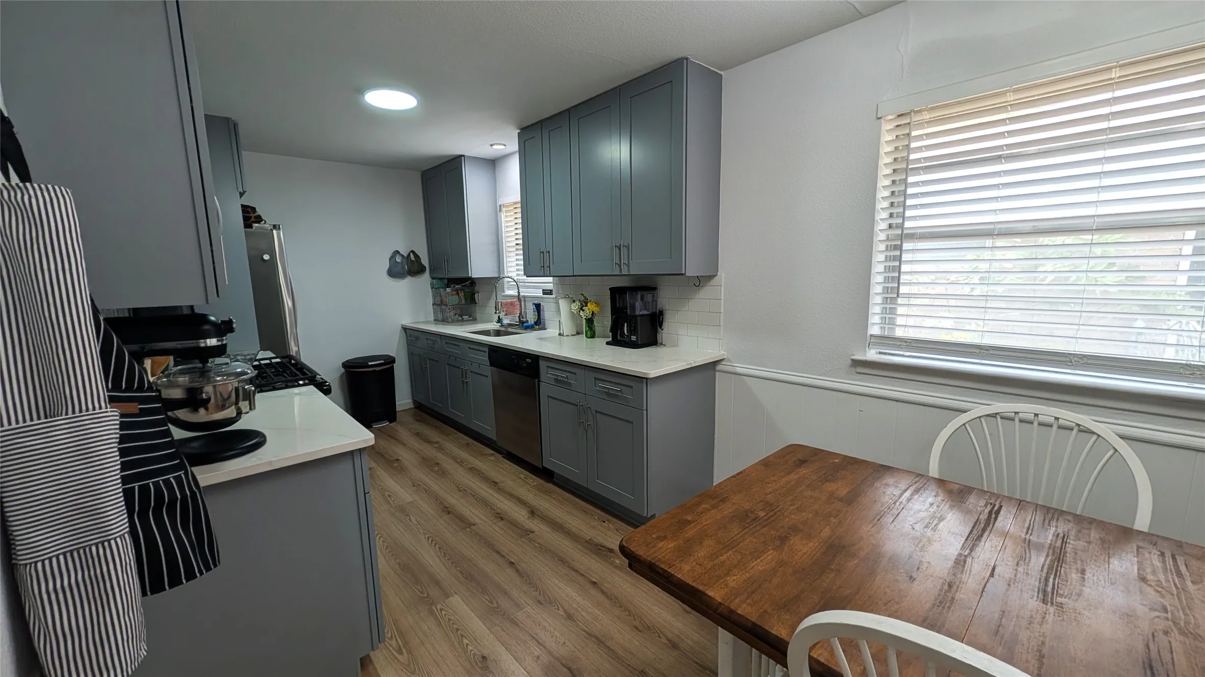 Single Family Residence For Sale in Dallas County , 1417 Charleston Drive, Garland, Texas 75041, 3 Bedroom, 2 Bathroom, 2 Garage spaces, 1,692 Sqft, built in 1965, mls#21398386, Real Estate Agent in Garland, Homes For Sale in Dallas county, Homes For Sale in Garland, Realtor in Garland Texas, Real Estate Brokerage Independent Realty Texas, Luminita Cordes Realtor