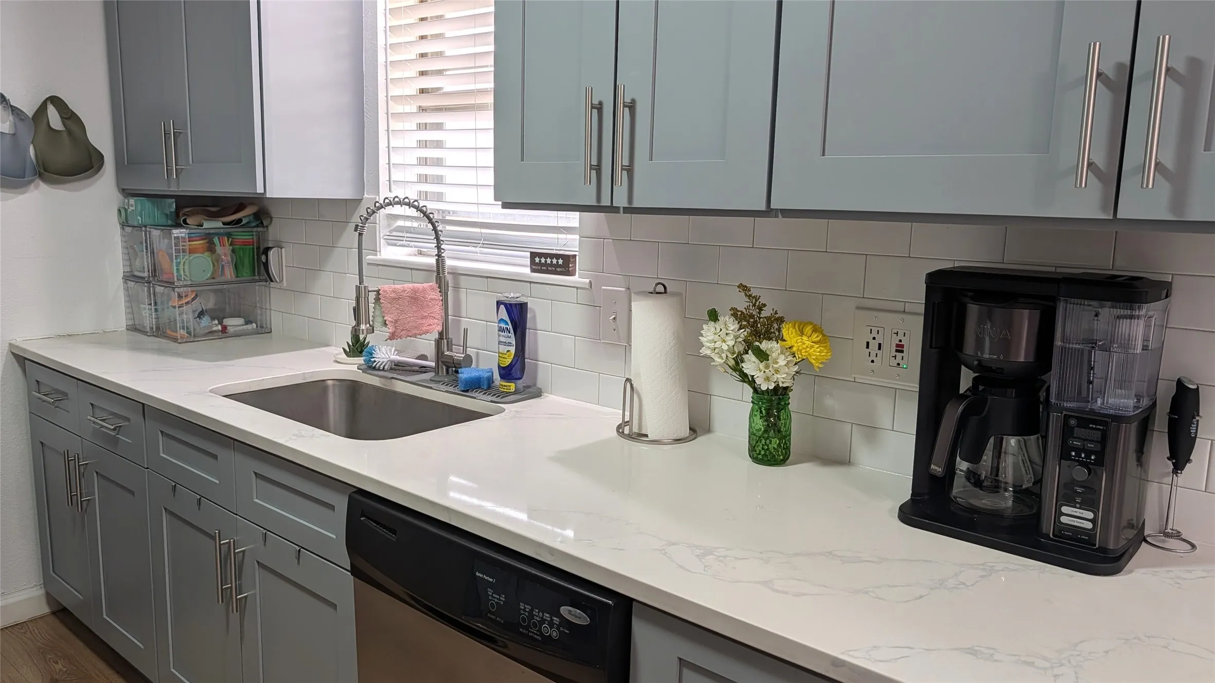 Single Family Residence For Sale in Dallas County , 1417 Charleston Drive, Garland, Texas 75041, 3 Bedroom, 2 Bathroom, 2 Garage spaces, 1,692 Sqft, built in 1965, mls#21398386, Real Estate Agent in Garland, Homes For Sale in Dallas county, Homes For Sale in Garland, Realtor in Garland Texas, Real Estate Brokerage Independent Realty Texas, Luminita Cordes Realtor