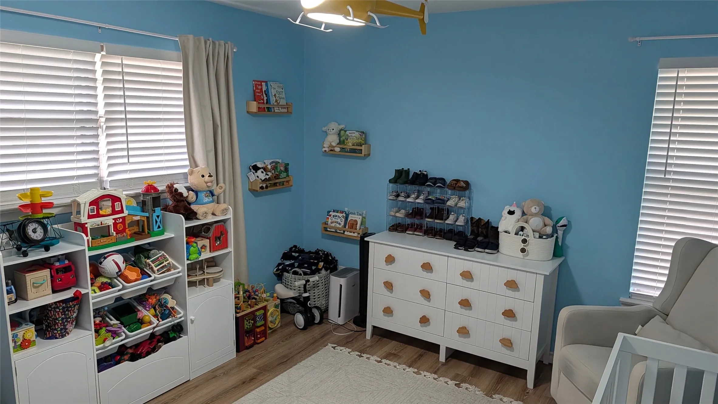 Single Family Residence For Sale in Dallas County , 1417 Charleston Drive, Garland, Texas 75041, 3 Bedroom, 2 Bathroom, 2 Garage spaces, 1,692 Sqft, built in 1965, mls#21398386, Real Estate Agent in Garland, Homes For Sale in Dallas county, Homes For Sale in Garland, Realtor in Garland Texas, Real Estate Brokerage Independent Realty Texas, Luminita Cordes Realtor