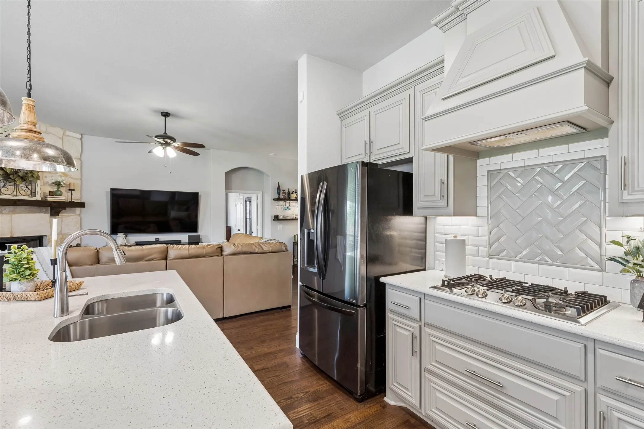 Single Family Residence For Rent in Denton County , 1201 Misty Ridge Drive, Justin, Texas 76247, 4 Bedroom, 2 Bathroom, 2 Garage spaces, 2,314 Sqft, built in 2020, mls#21398253, Real Estate Agent in Justin, Homes For Rent in Denton county, Homes For Rent in Justin, Realtor in Justin Texas, Real Estate Brokerage Independent Realty Texas, Luminita Cordes Realtor
