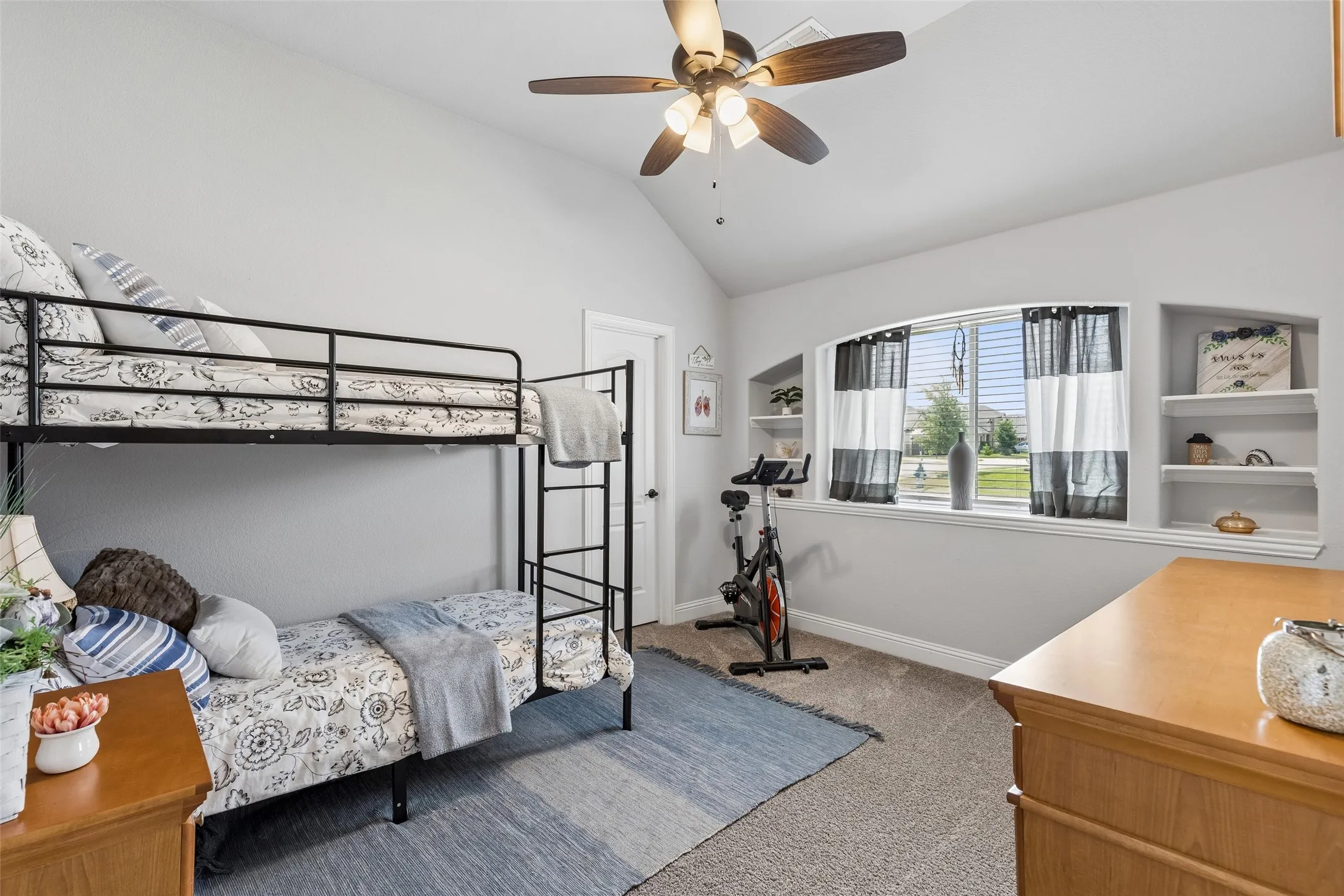 Single Family Residence For Rent in Denton County , 1201 Misty Ridge Drive, Justin, Texas 76247, 4 Bedroom, 2 Bathroom, 2 Garage spaces, 2,314 Sqft, built in 2020, mls#21398253, Real Estate Agent in Justin, Homes For Rent in Denton county, Homes For Rent in Justin, Realtor in Justin Texas, Real Estate Brokerage Independent Realty Texas, Luminita Cordes Realtor
