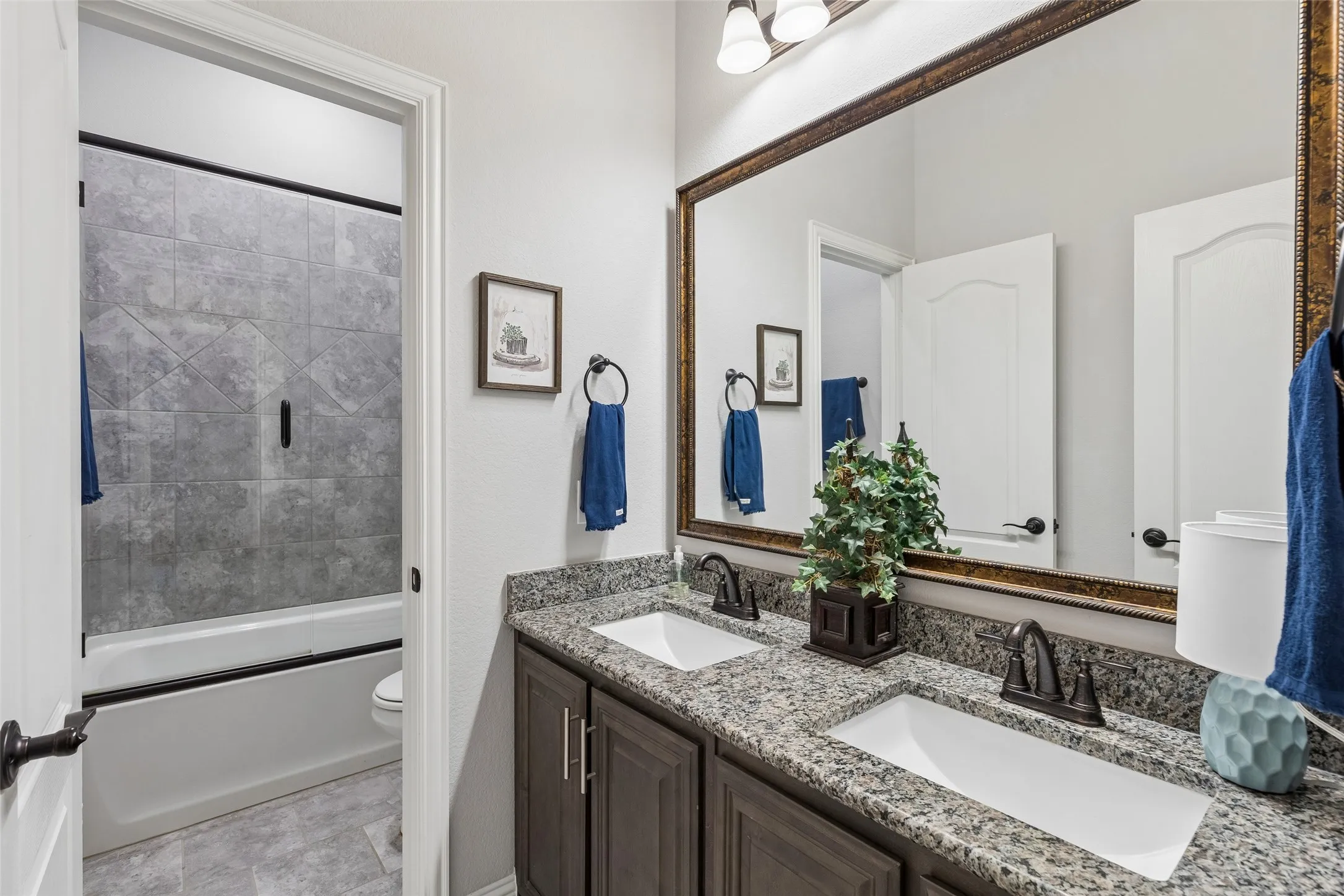 Single Family Residence For Rent in Denton County , 1201 Misty Ridge Drive, Justin, Texas 76247, 4 Bedroom, 2 Bathroom, 2 Garage spaces, 2,314 Sqft, built in 2020, mls#21398253, Real Estate Agent in Justin, Homes For Rent in Denton county, Homes For Rent in Justin, Realtor in Justin Texas, Real Estate Brokerage Independent Realty Texas, Luminita Cordes Realtor